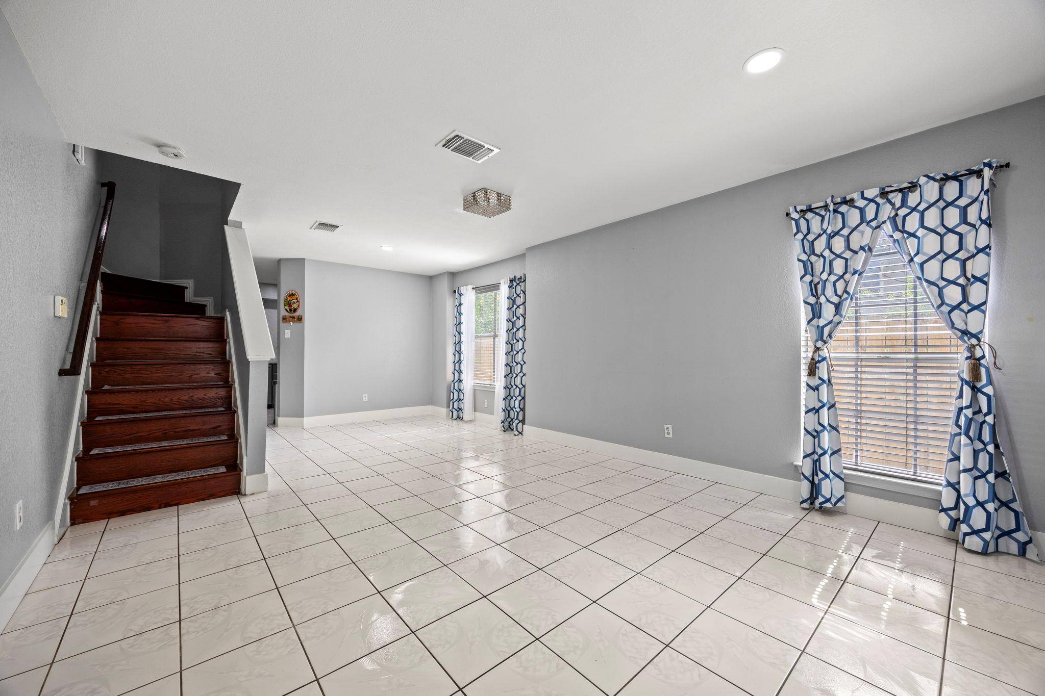 908 Tayside DR, Pflugerville, TX 78660