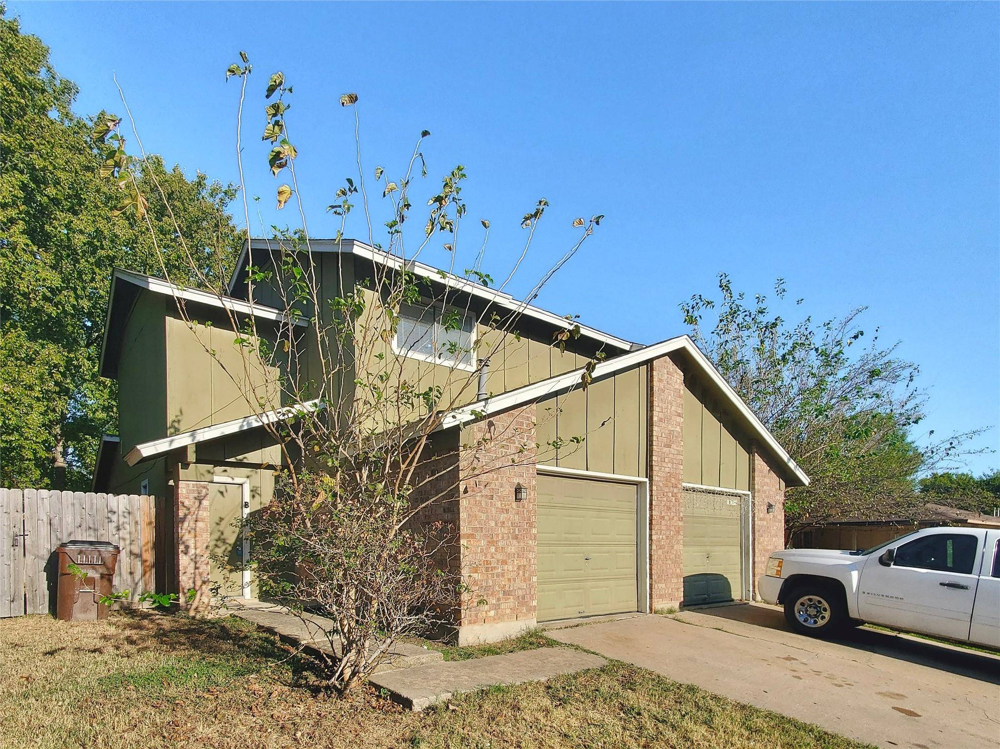 1814 Nicole CIR #B, Round Rock, TX 78664