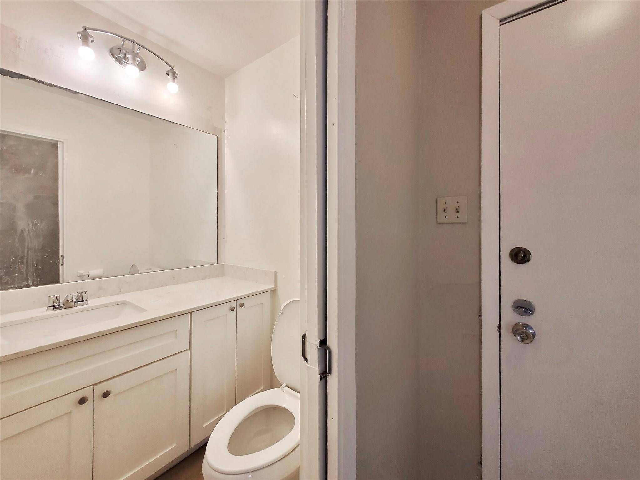 1814 Nicole CIR #B, Round Rock, TX 78664