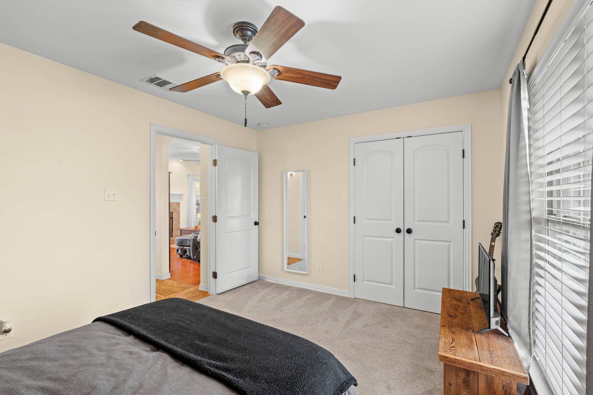 104 Madison LN, Thrall, TX 76578
