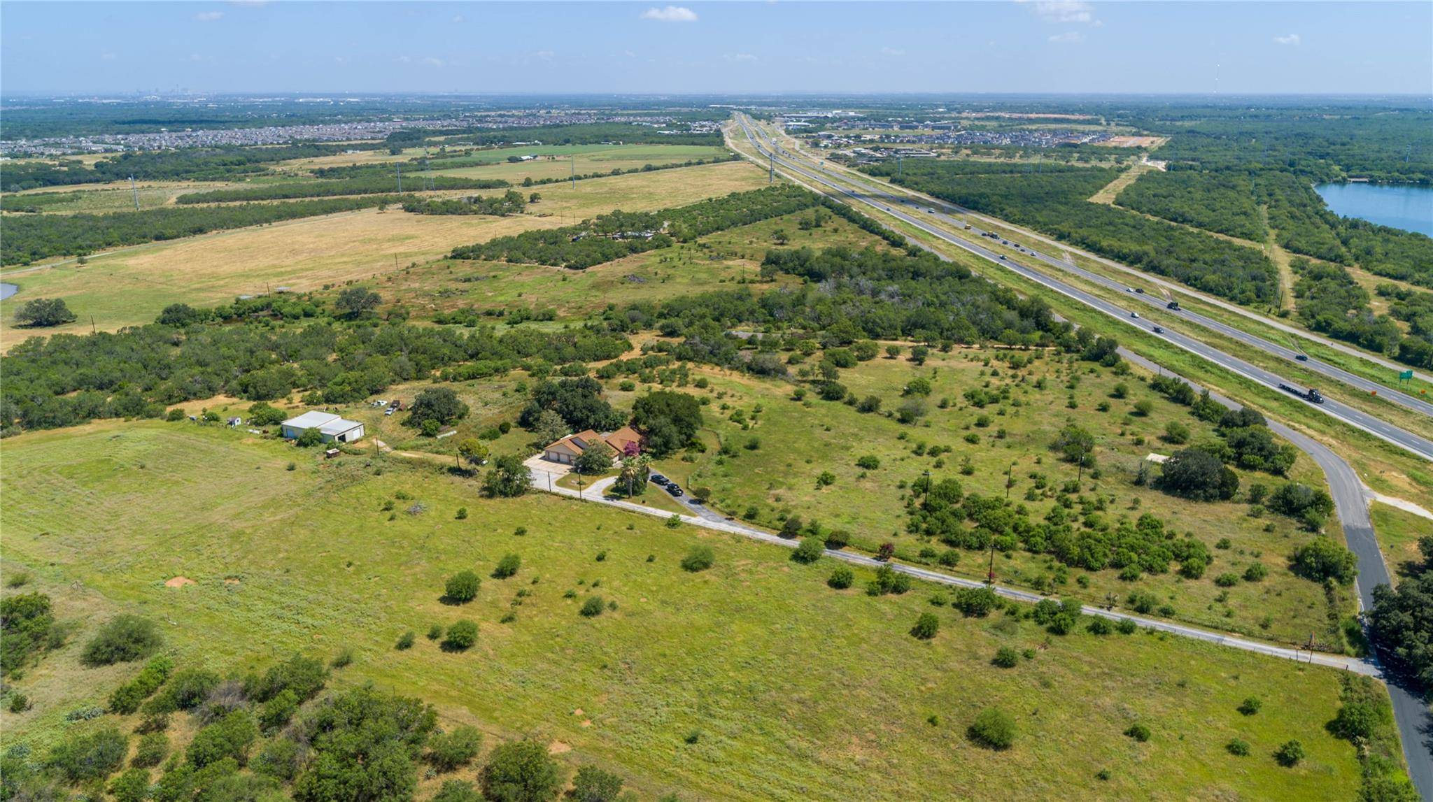 16385 Donop RD, Elmendorf, TX 78112