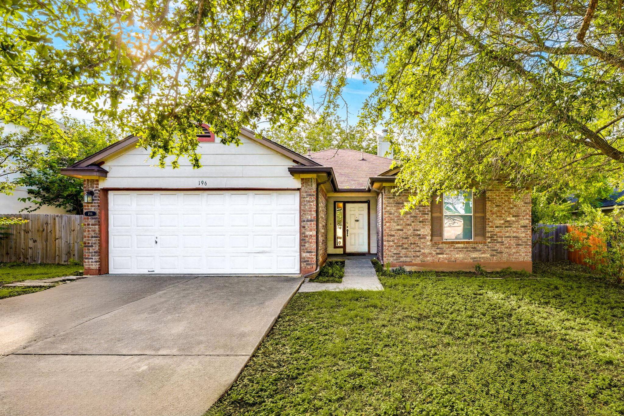 196 Langely, Kyle, TX 78640