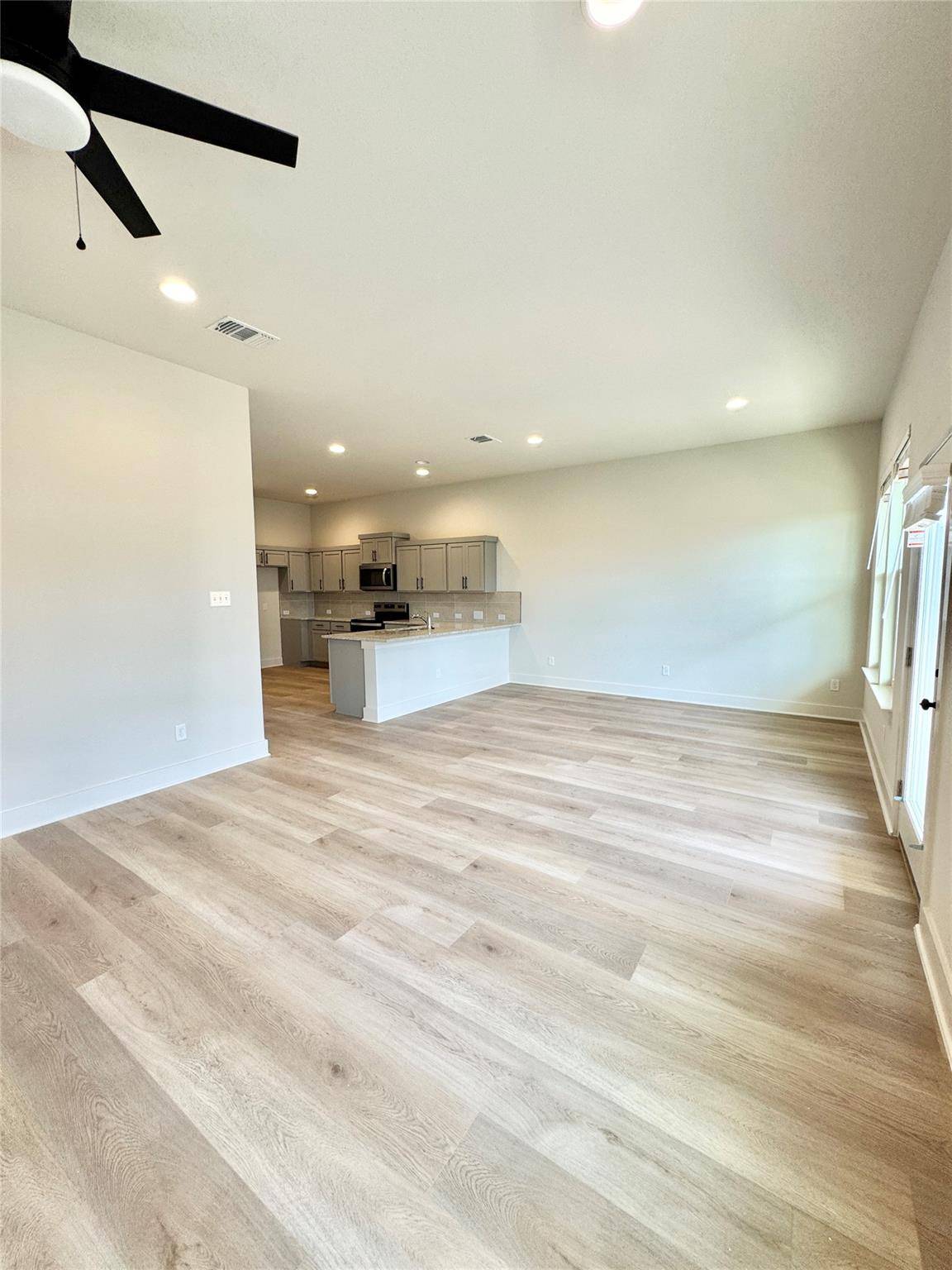 101 Zayd CT #A, Jarrell, TX 76537