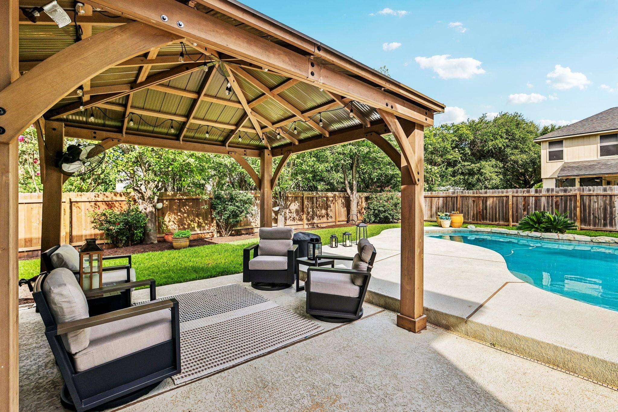7400 Peabody DR, Austin, TX 78729