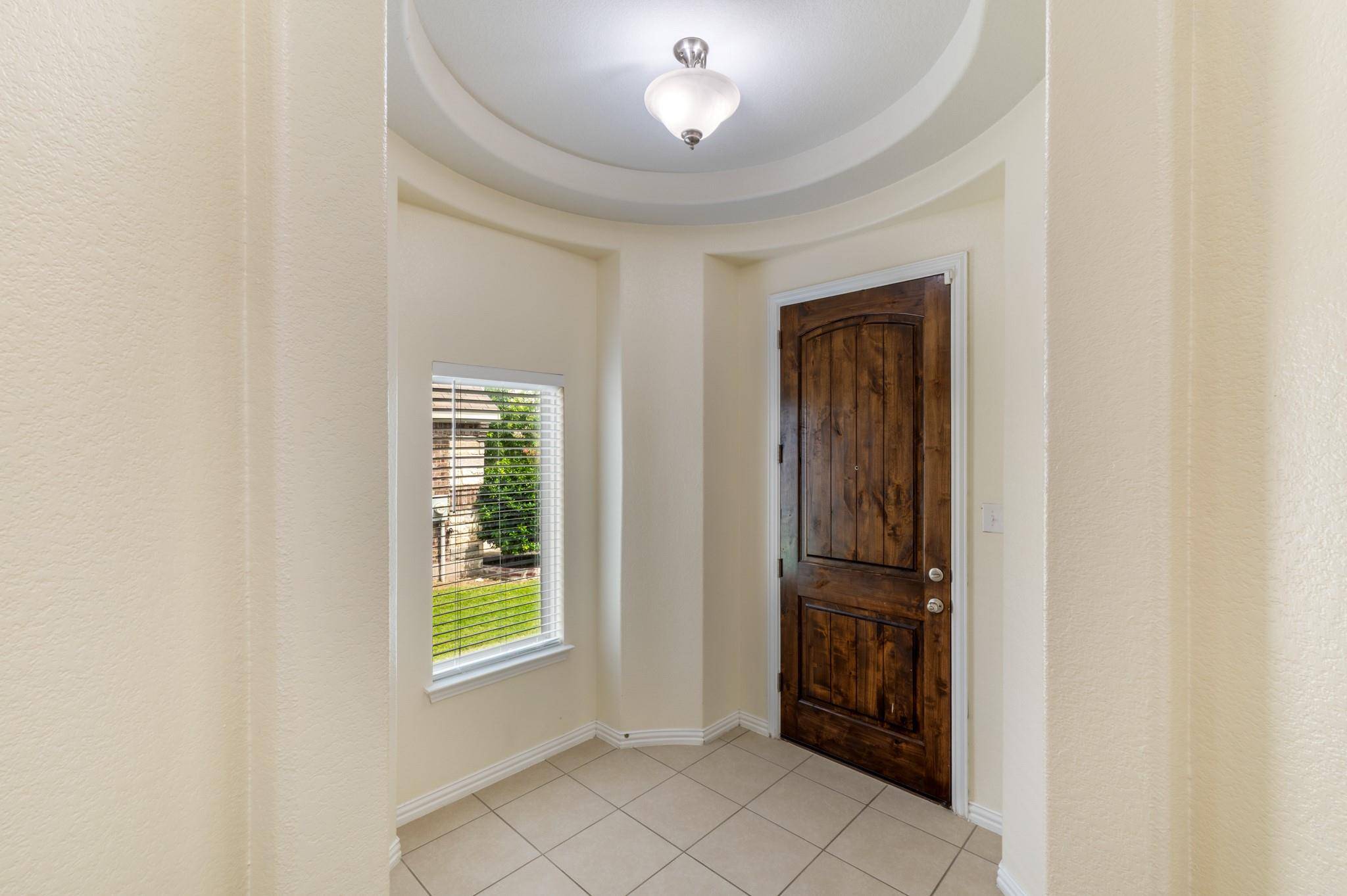 804 Farm House DR, Hutto, TX 78634