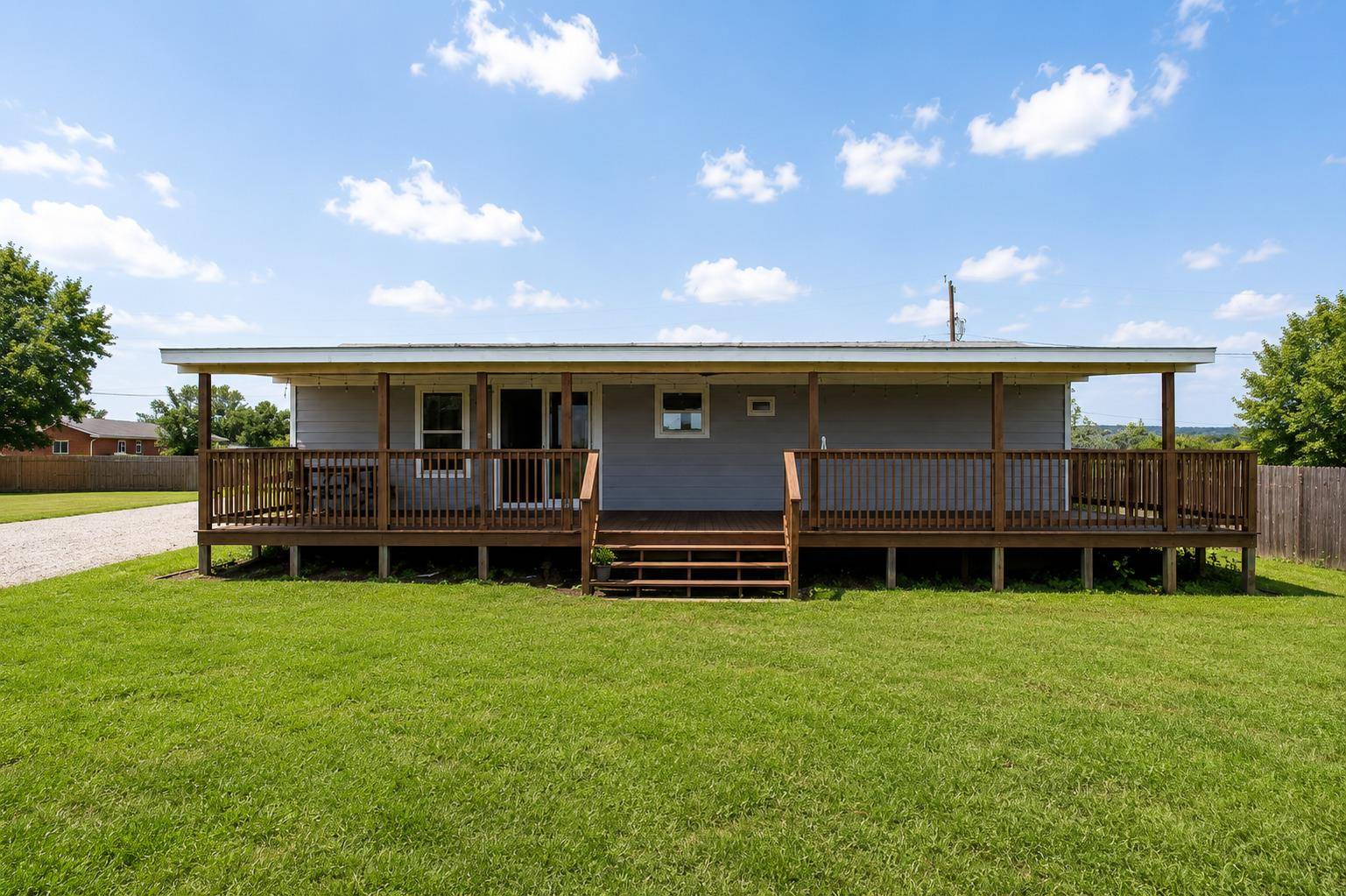 136 Alameda DR, Cedar Creek, TX 78612