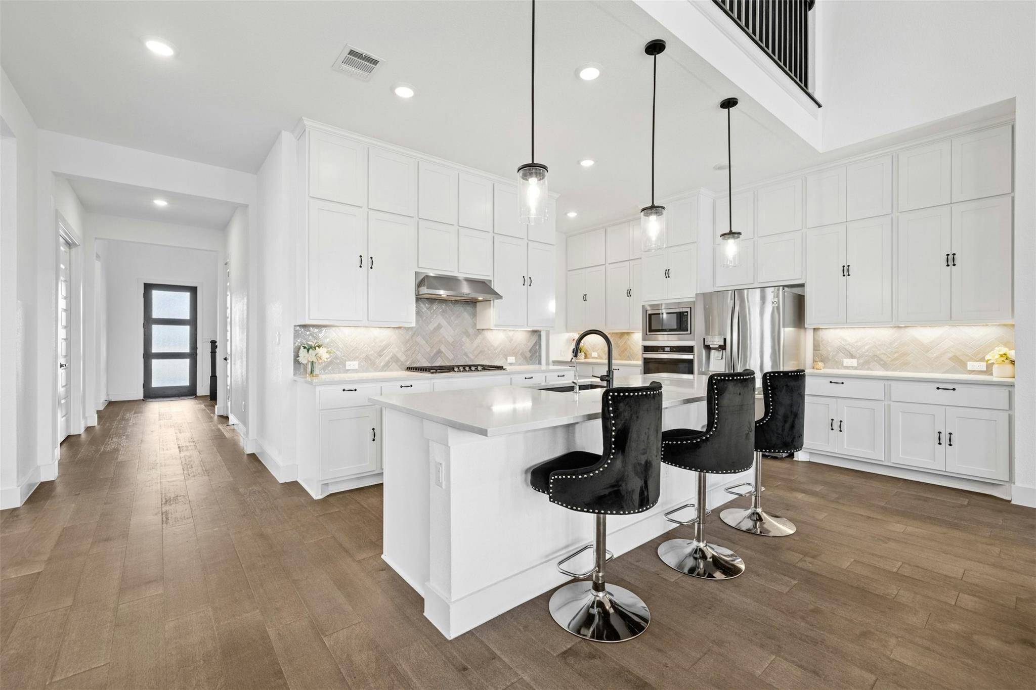 172 Shady Hill LOOP, Liberty Hill, TX 78642