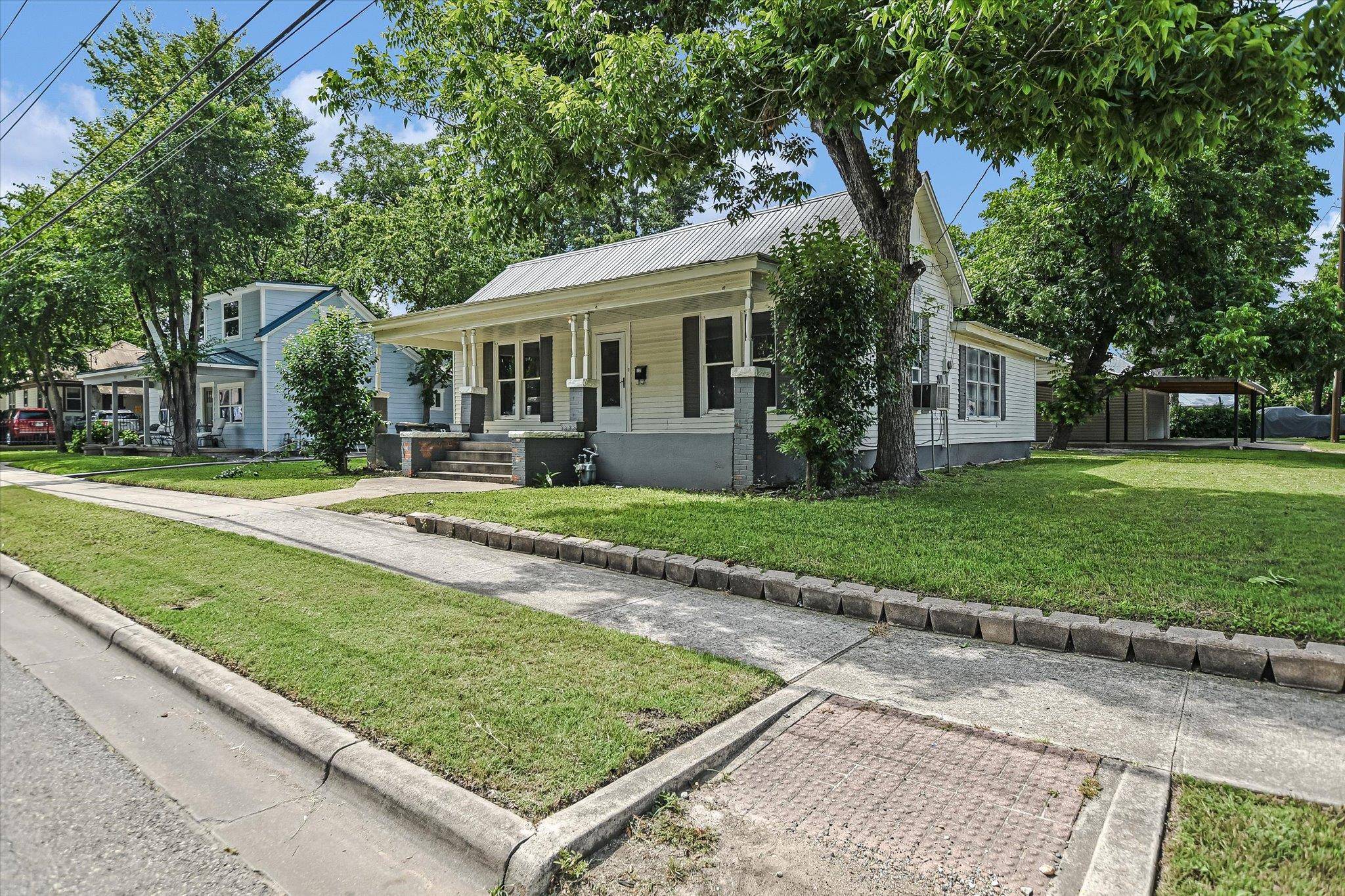 312 W 10th ST, Georgetown, TX 78626