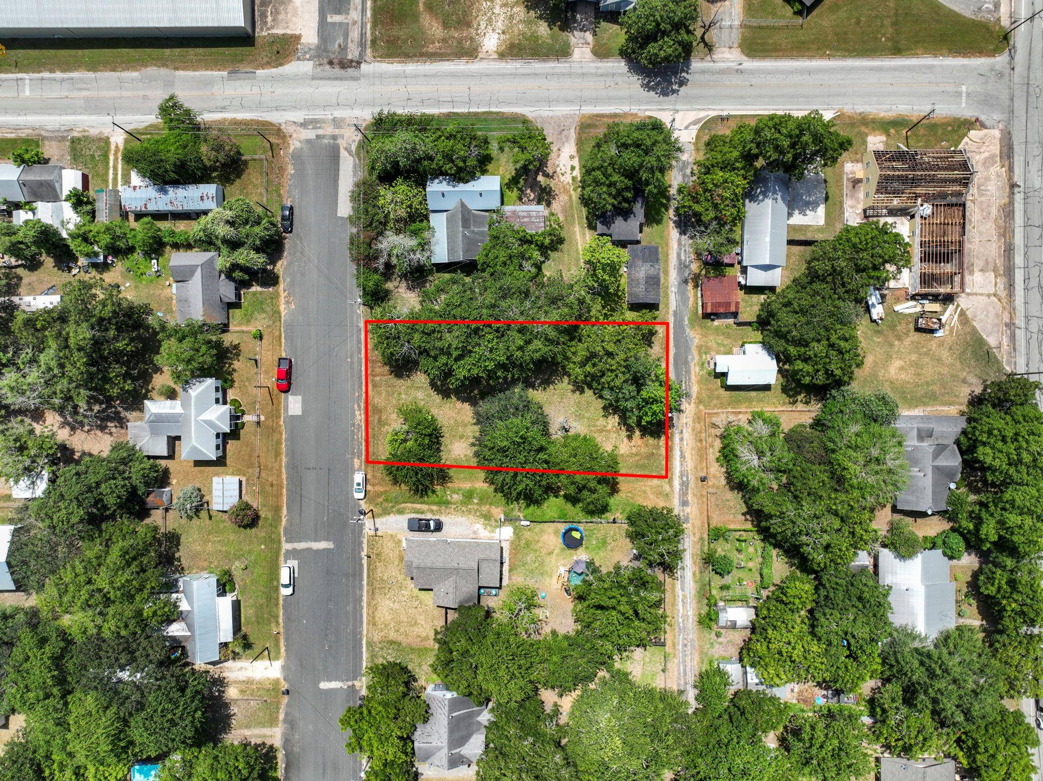 1015 Anderson ST, Schulenburg, TX 78956