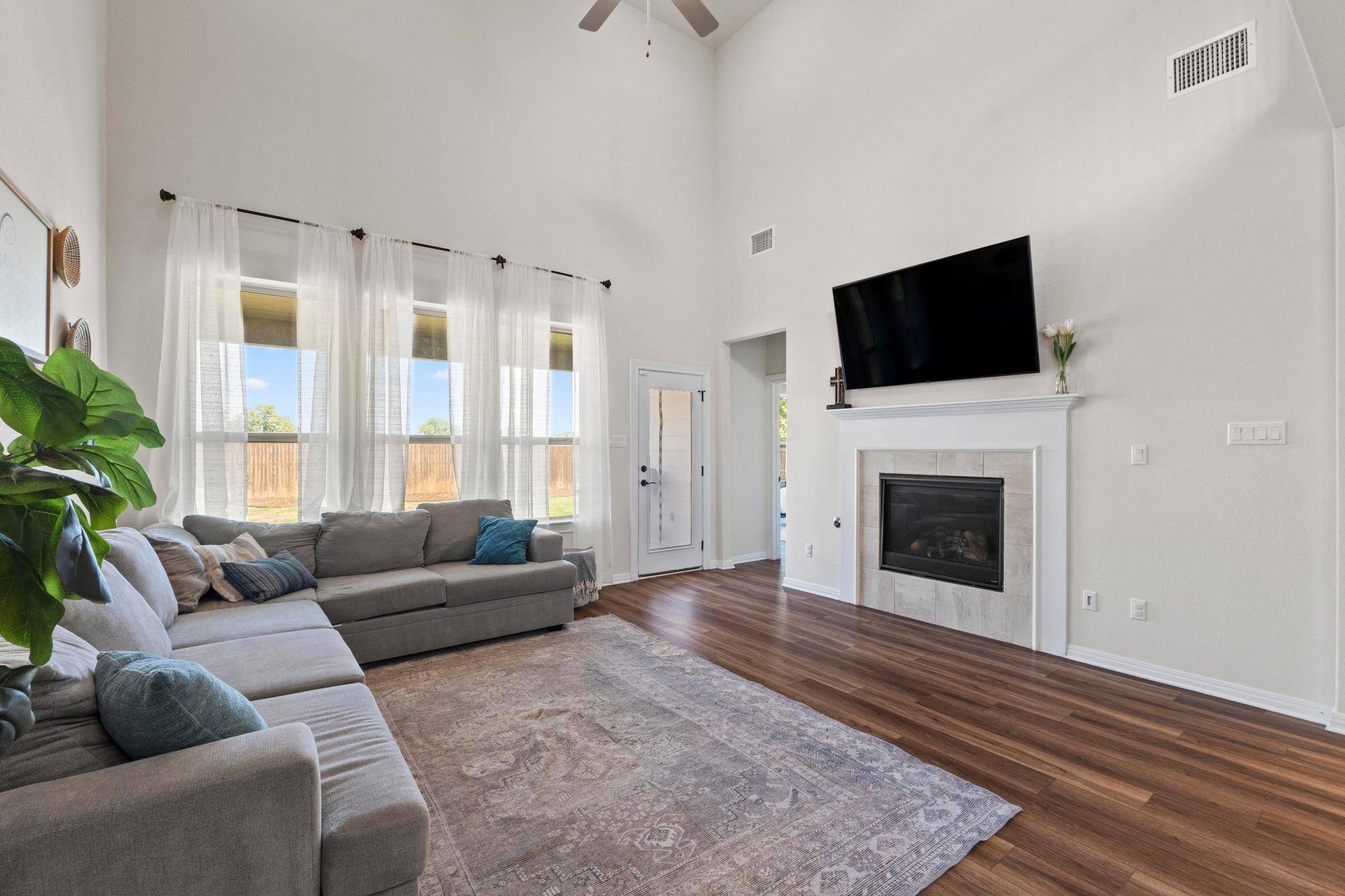 251 Zuma DR, Liberty Hill, TX 78642