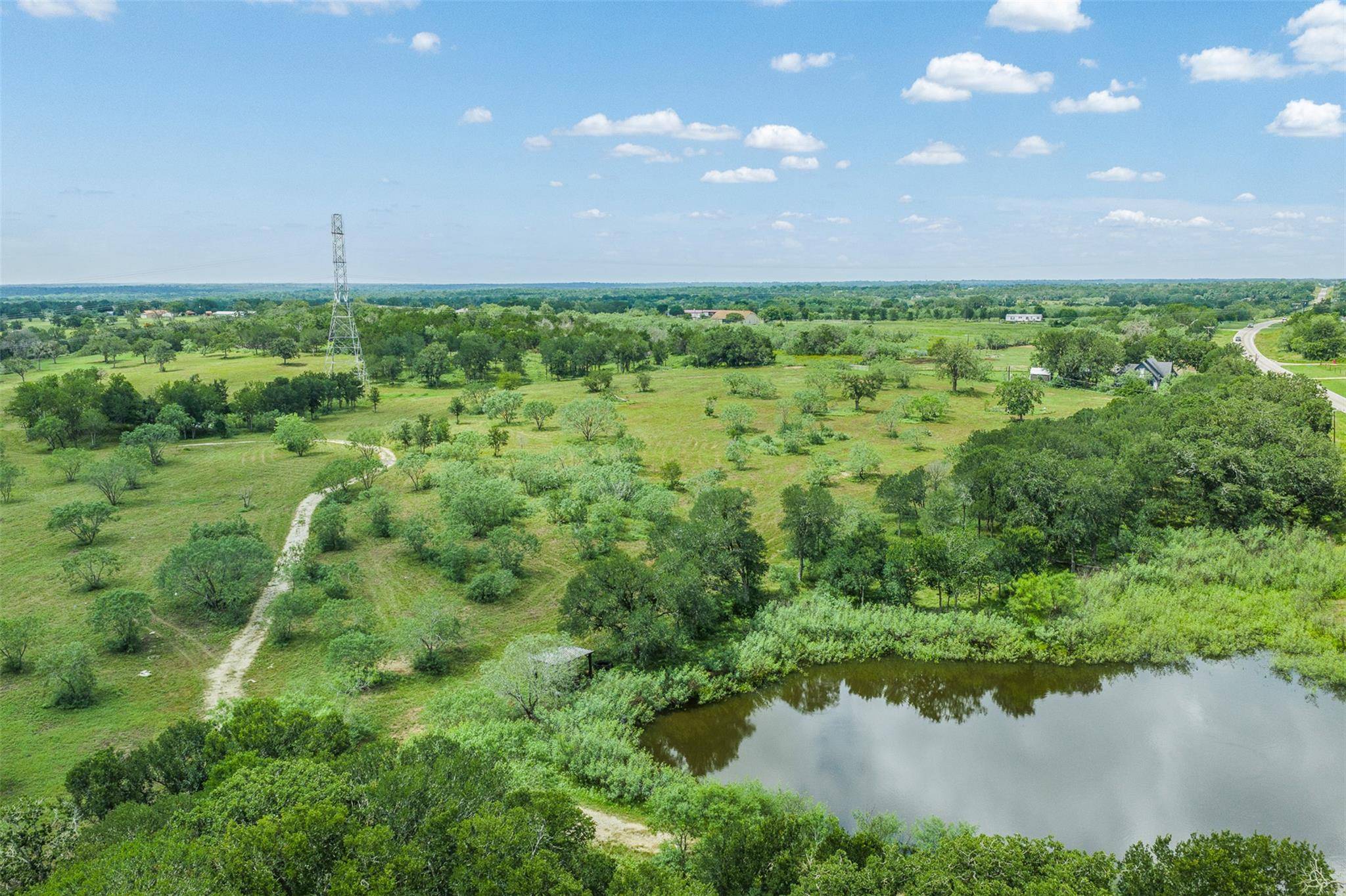 401 FM 672, Dale, TX 78616