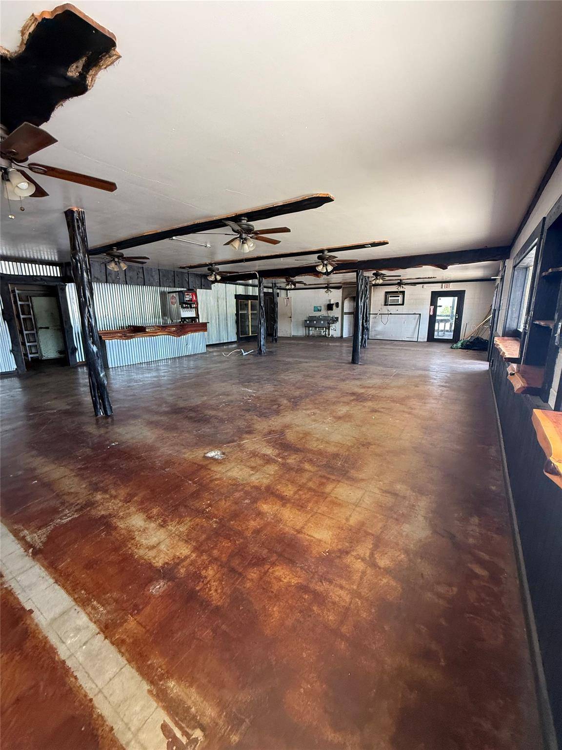 211 S US Highway 281, Johnson City, TX 78636