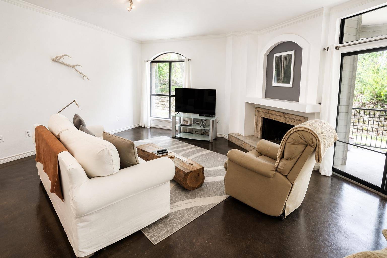 1000 Liberty Park DR #208, Austin, TX 78746