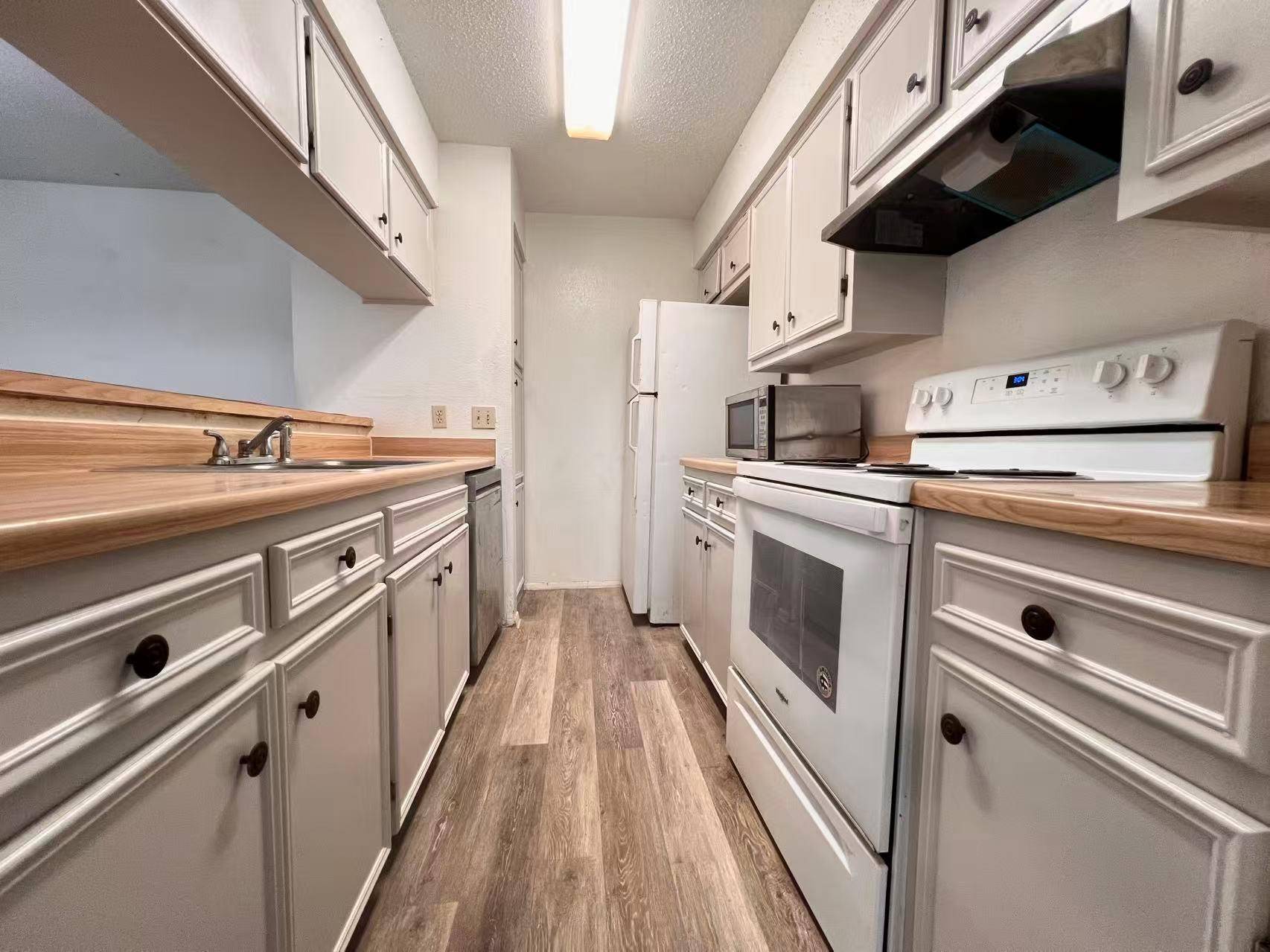 10616 Mellow MDWS #27A, Austin, TX 78750