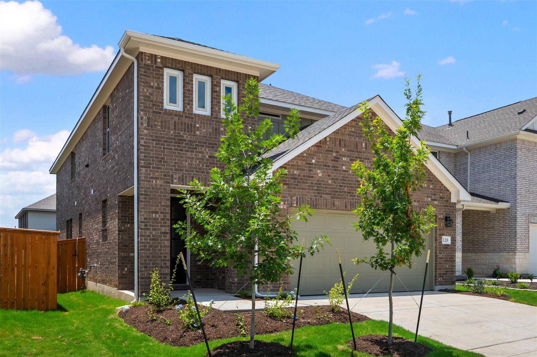 321 Possumhaw LN, San Marcos, TX 78666