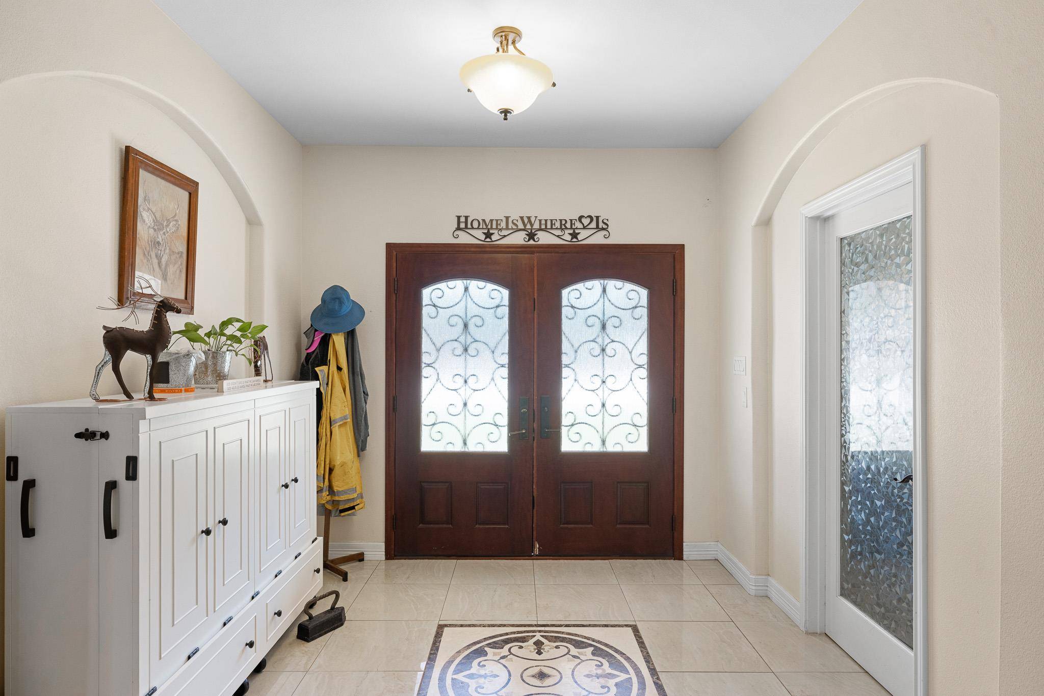 1102 Private Road 2332, Giddings, TX 78942