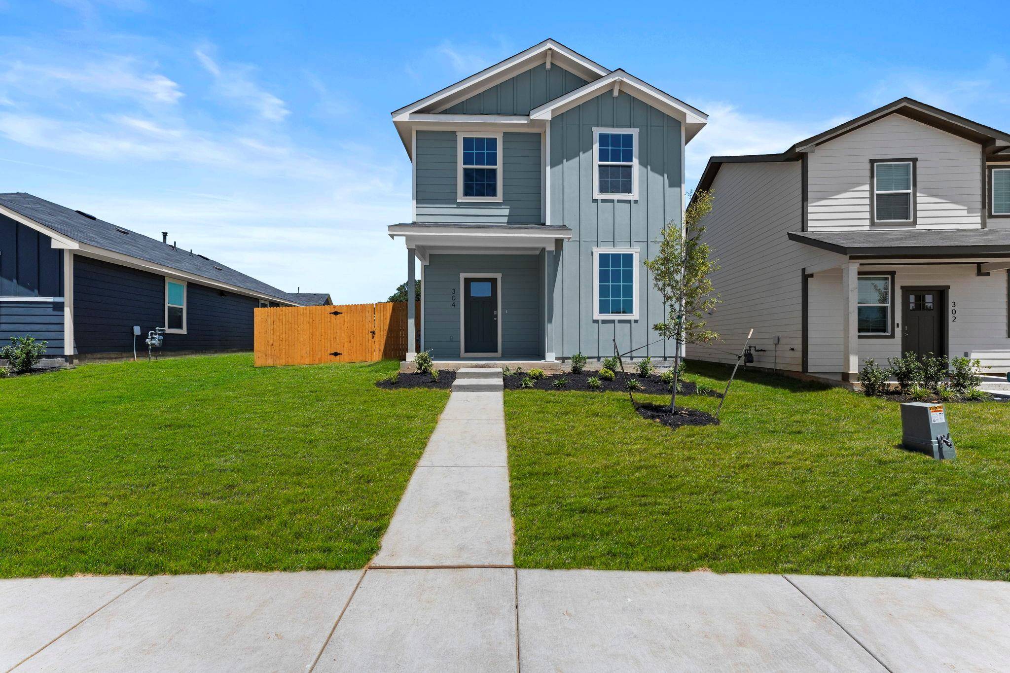 304 Constanza TRL, Bastrop, TX 78602