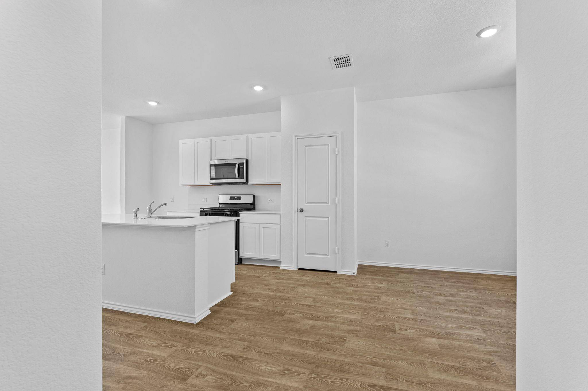 304 Constanza TRL, Bastrop, TX 78602