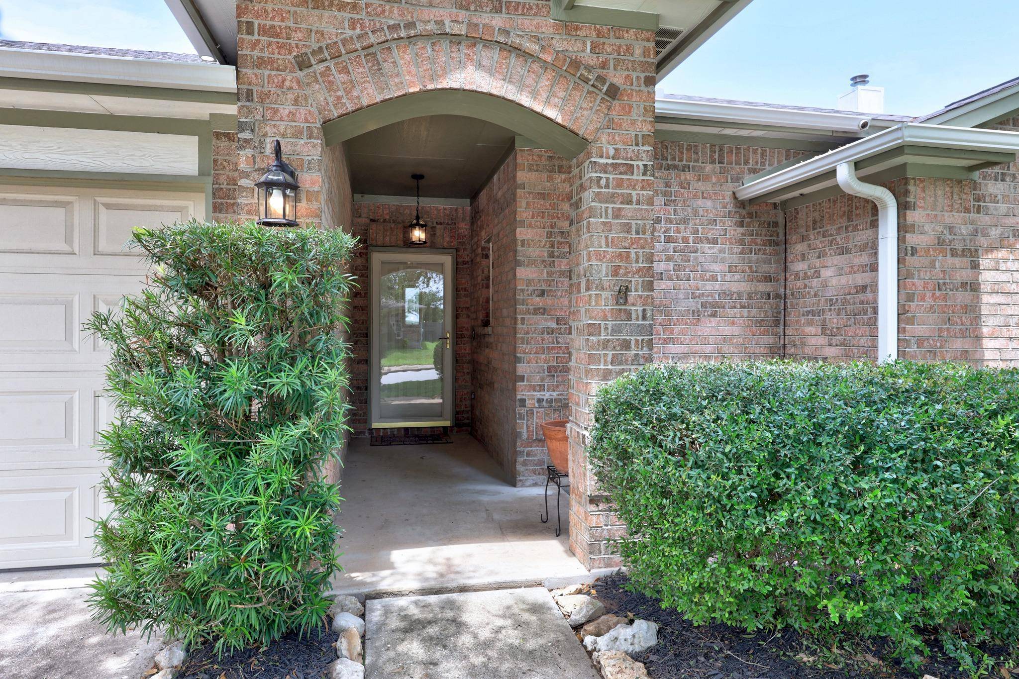 1617 Abbey LN, Cedar Park, TX 78613