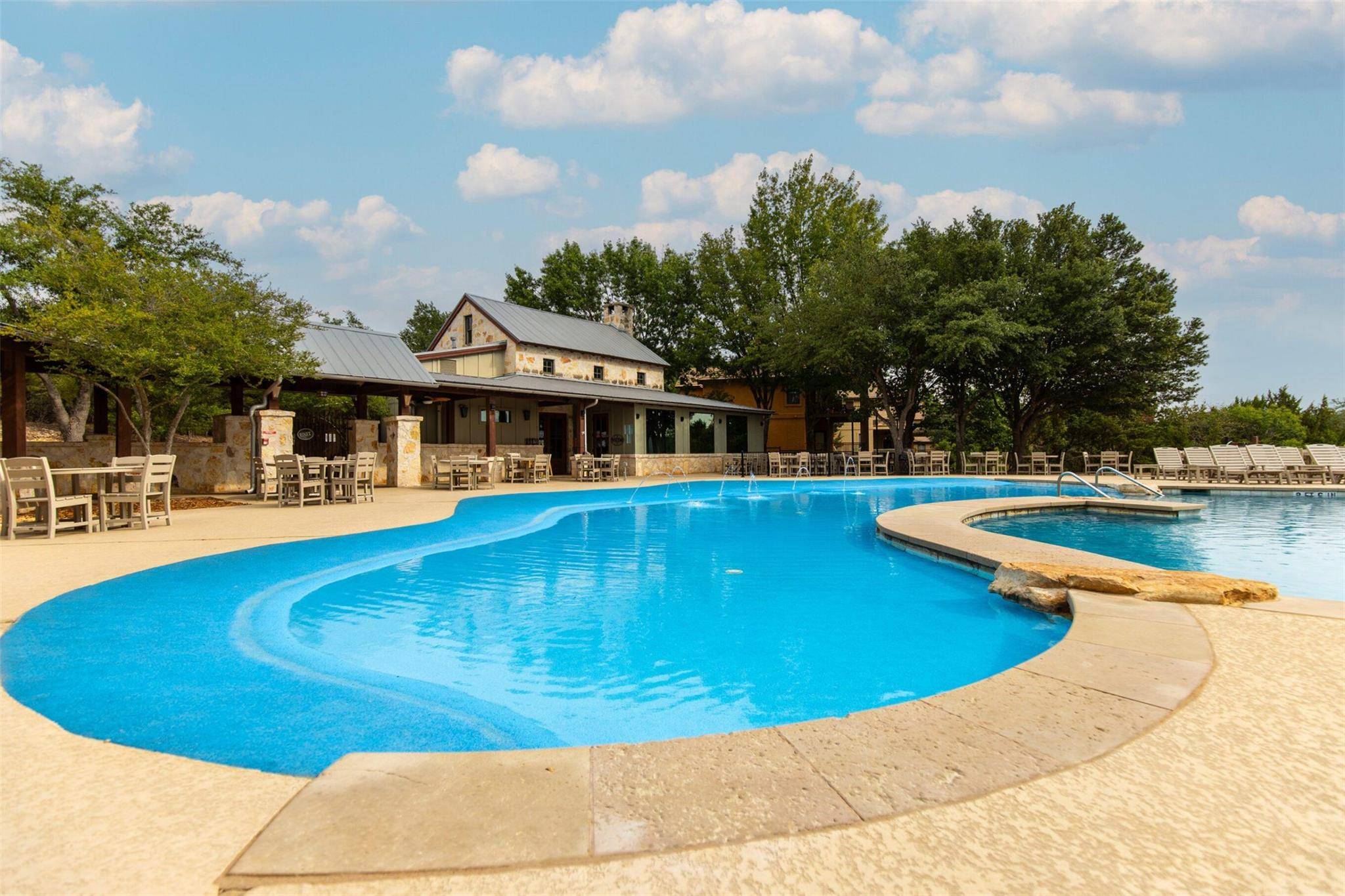 18901 Leisure LN, Jonestown, TX 78645