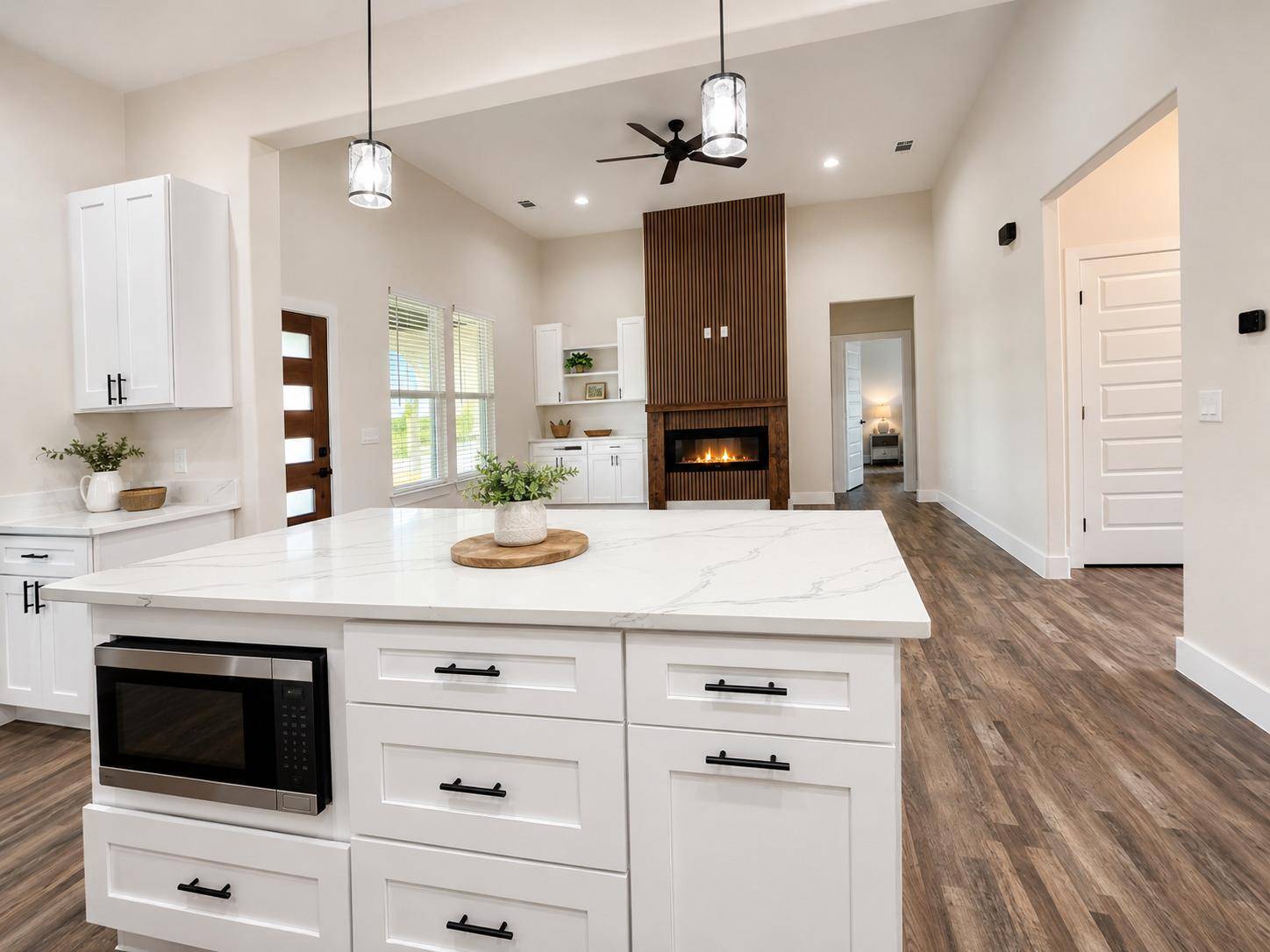 488 County Road 468, Elgin, TX 78621