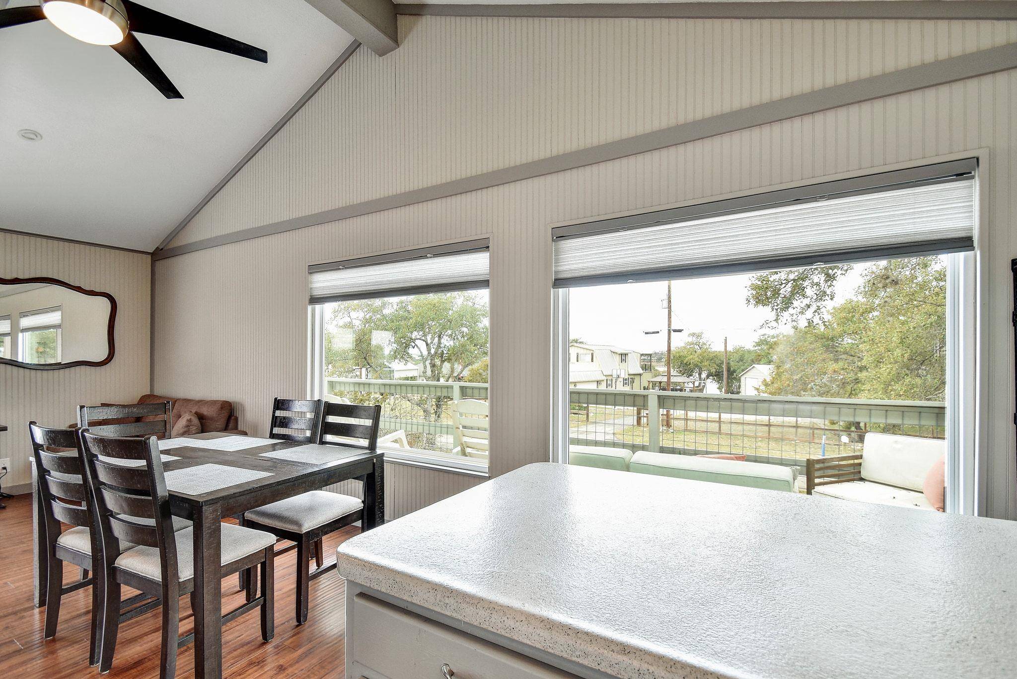 2591 Lakeshore DR, Canyon Lake, TX 78133