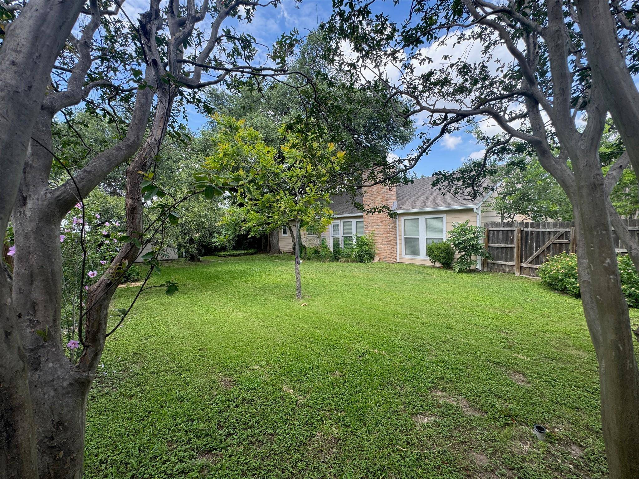 1015 Huntridge DR, Austin, TX 78758