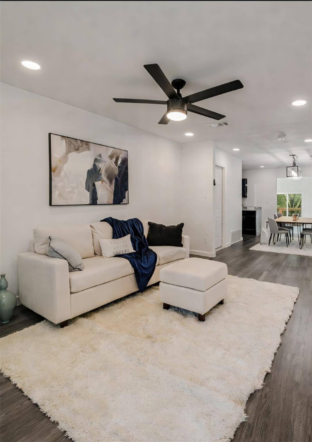 6913 Shannon DR, Austin, TX 78724