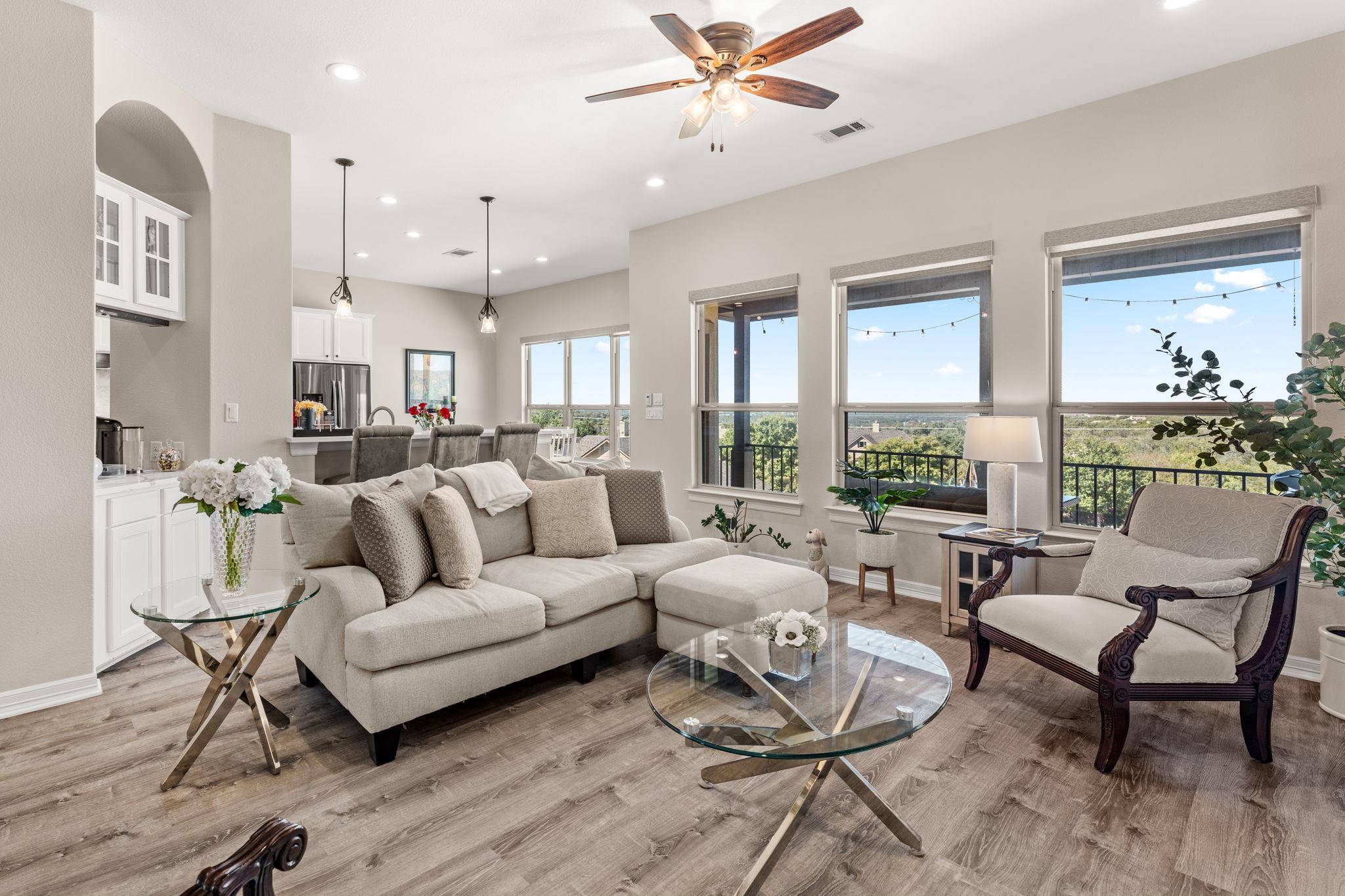 319 Lombardia DR #21B, Austin, TX 78734