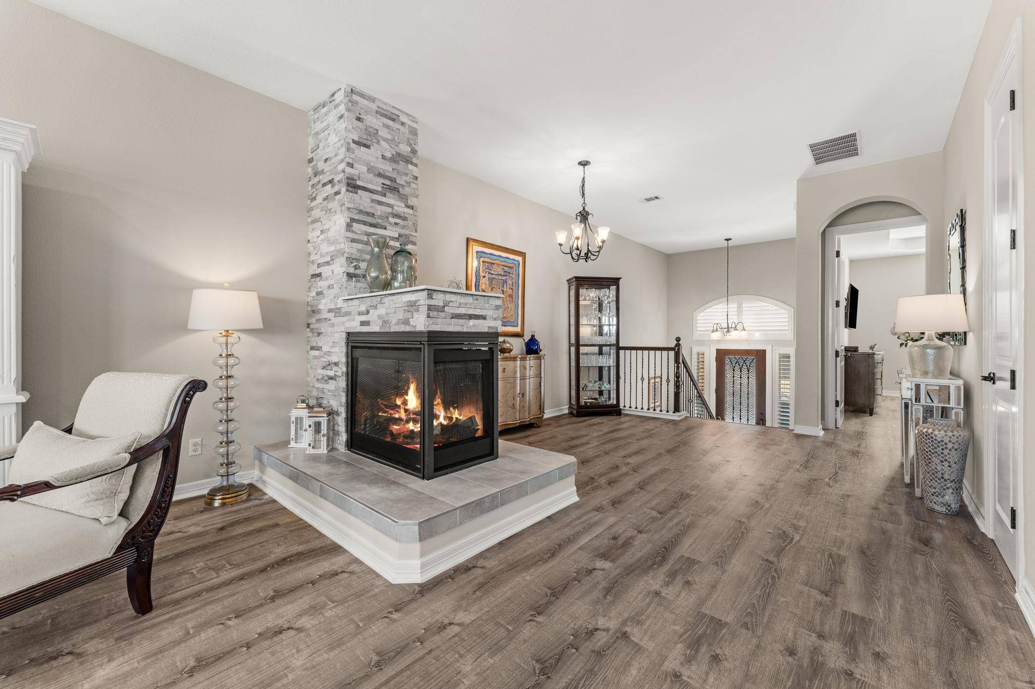 319 Lombardia DR #21B, Austin, TX 78734