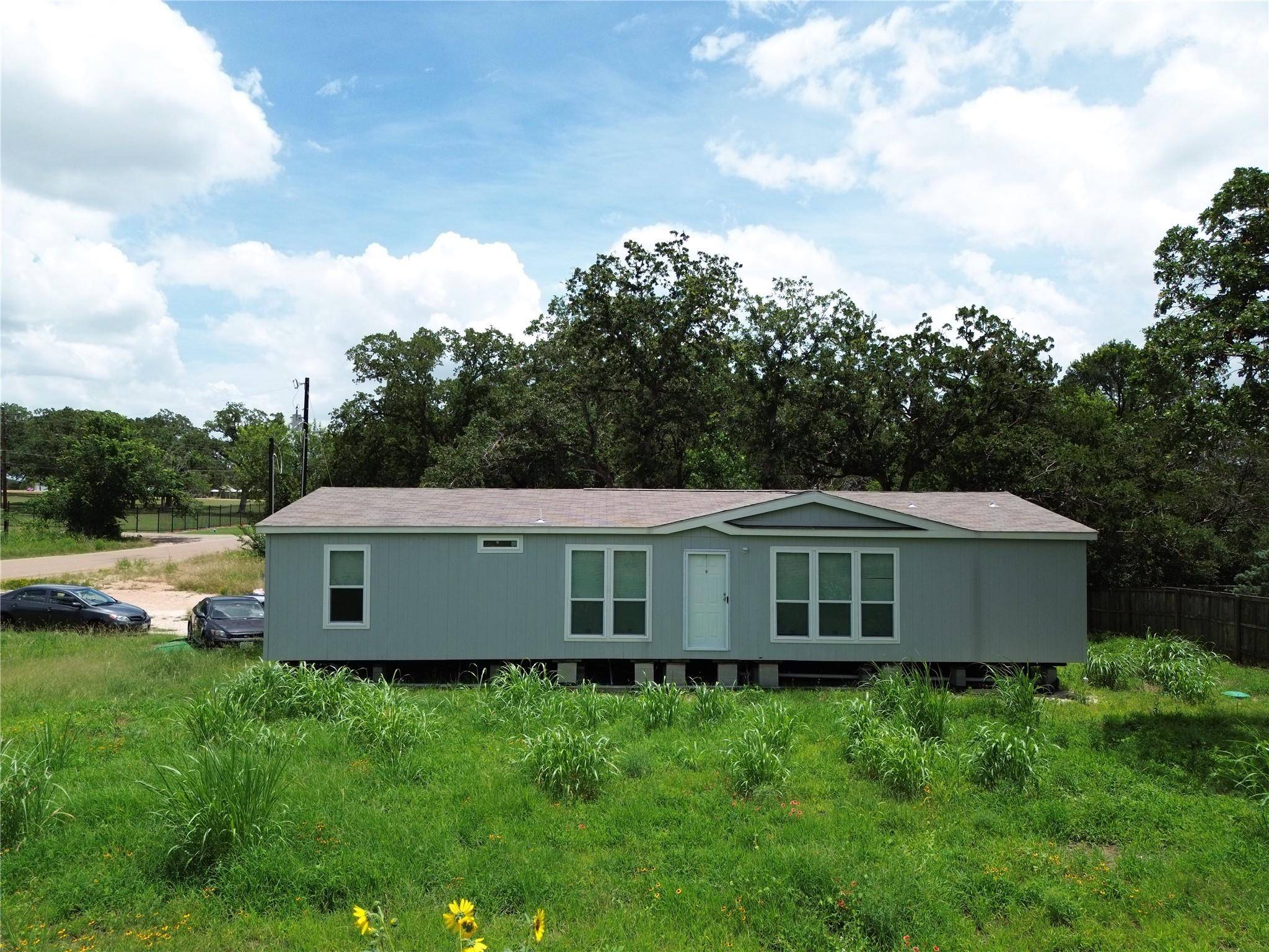 189 Indian Oak DR #A, Bastrop, TX 78602