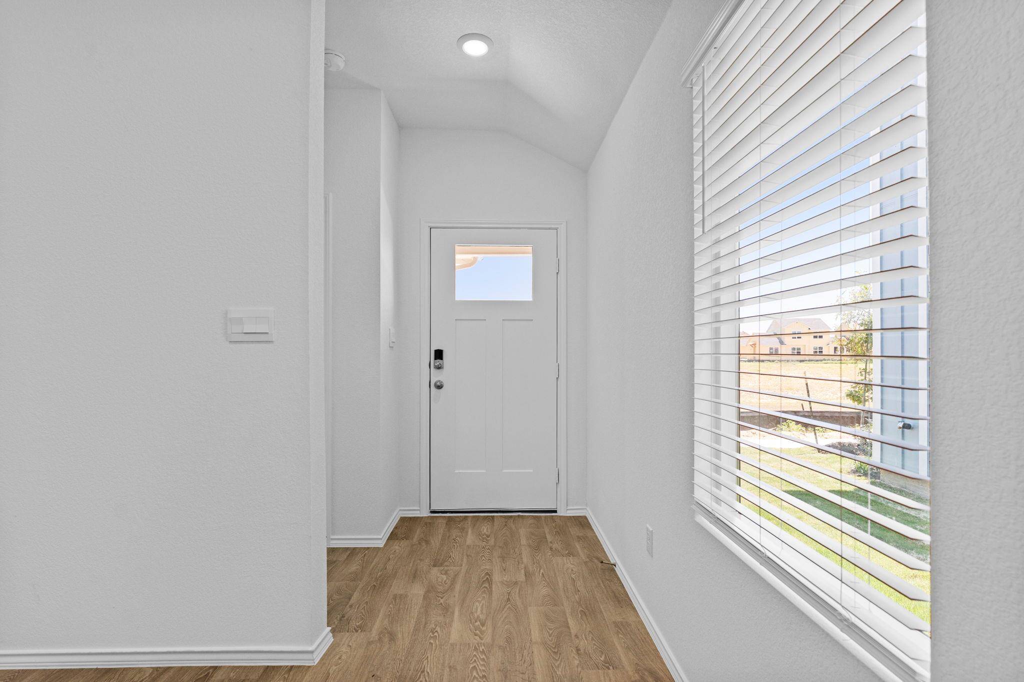 306 Nizao LN, Bastrop, TX 78602