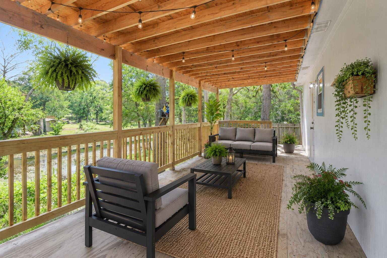 139 Meadow Creek DR, Bastrop, TX 78602