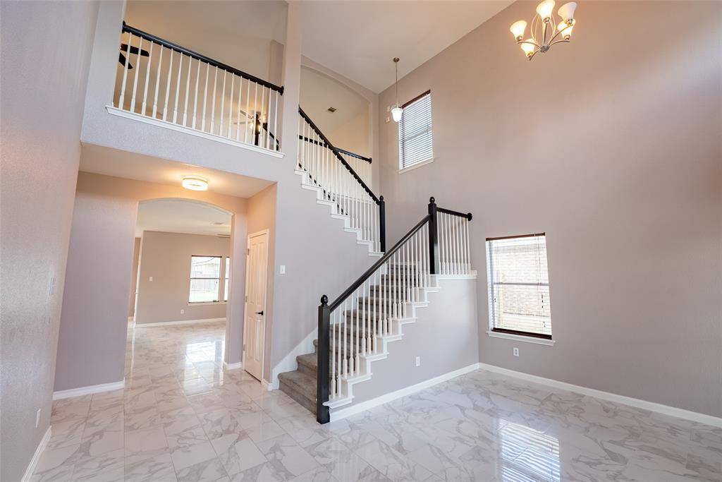 119 Emory Fields DR, Hutto, TX 78634