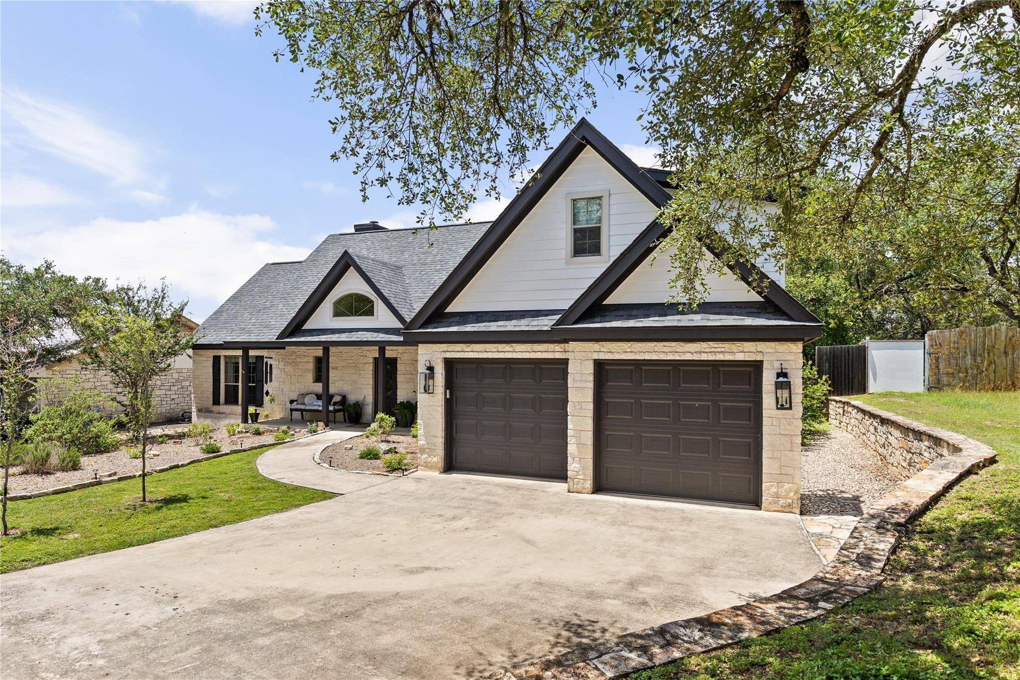 39 Pebblebrook LN, Wimberley, TX 78676