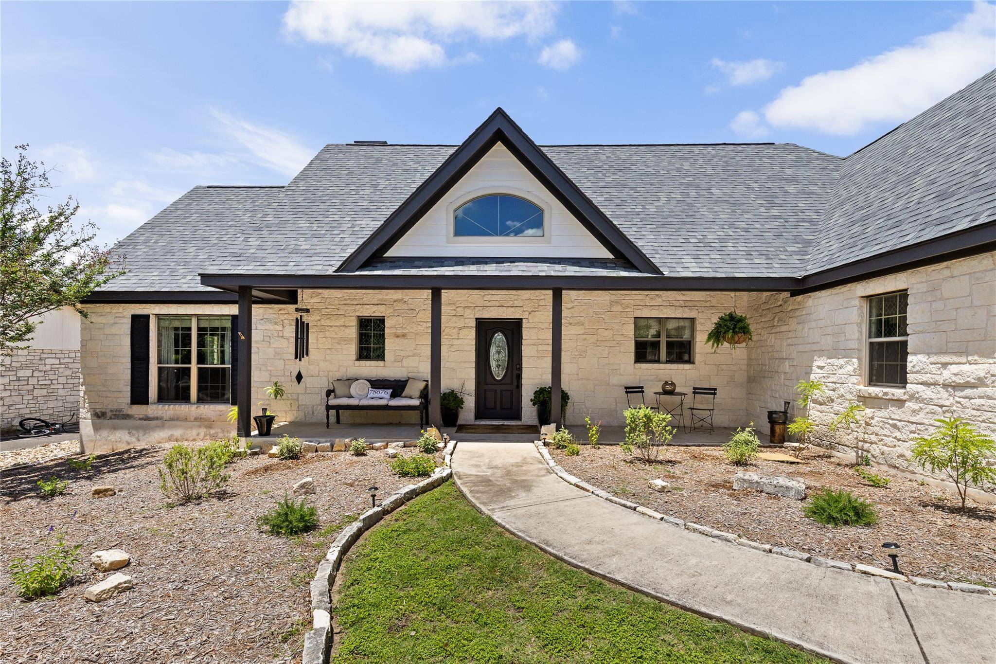 39 Pebblebrook LN, Wimberley, TX 78676