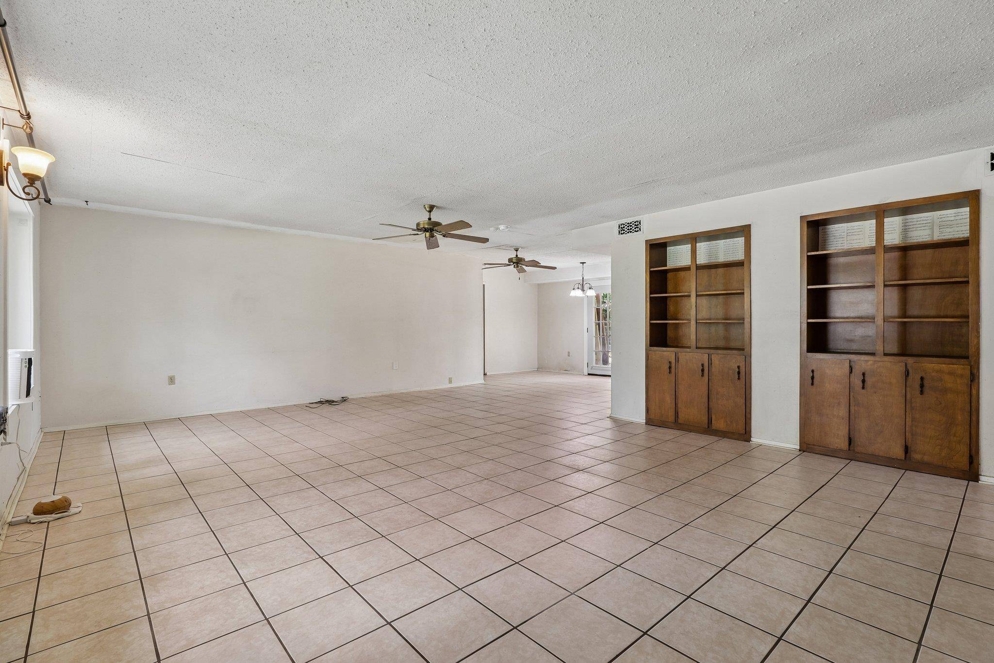 162 Indian Oak DR, Bastrop, TX 78602