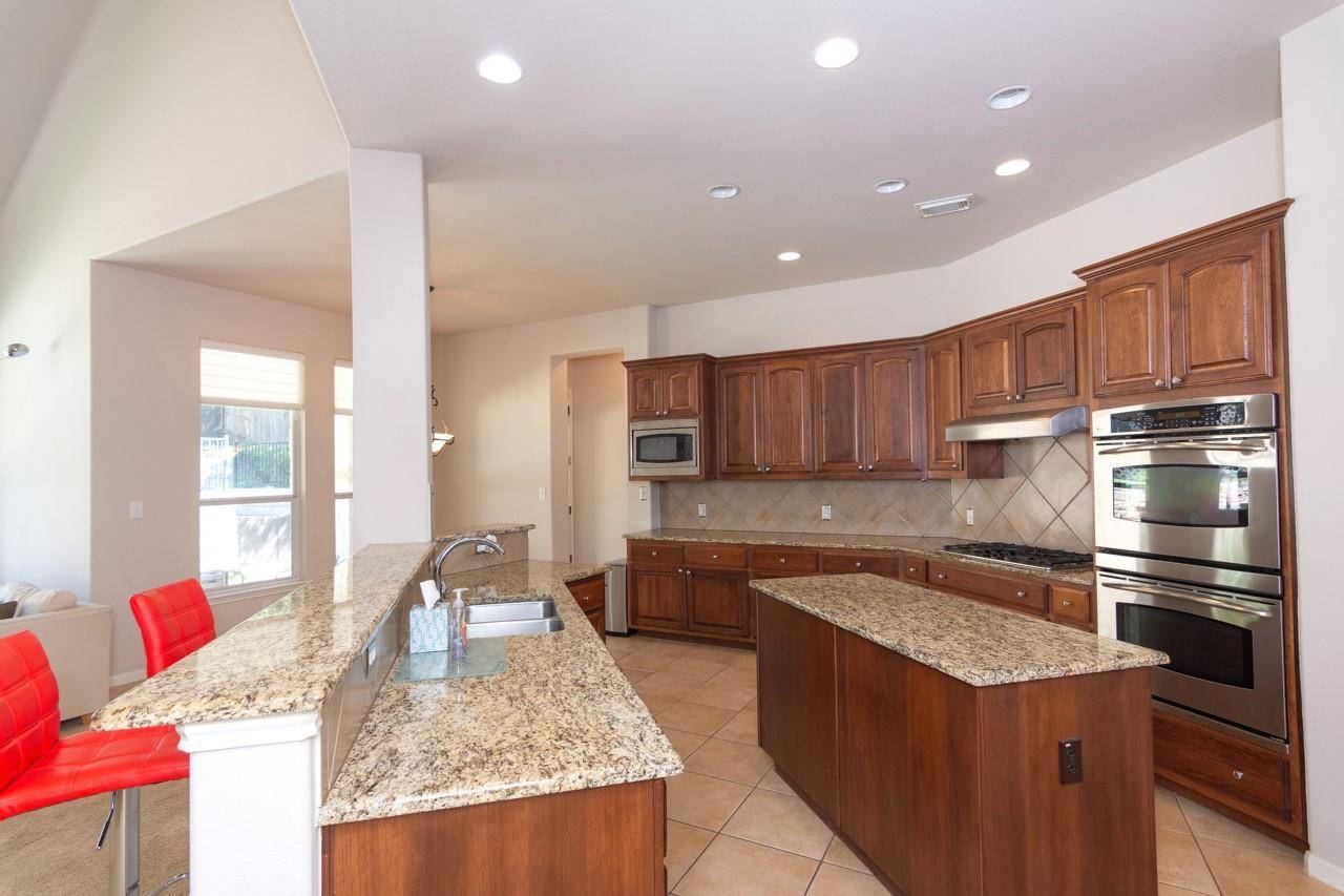 171 Brighton LN, Austin, TX 78737