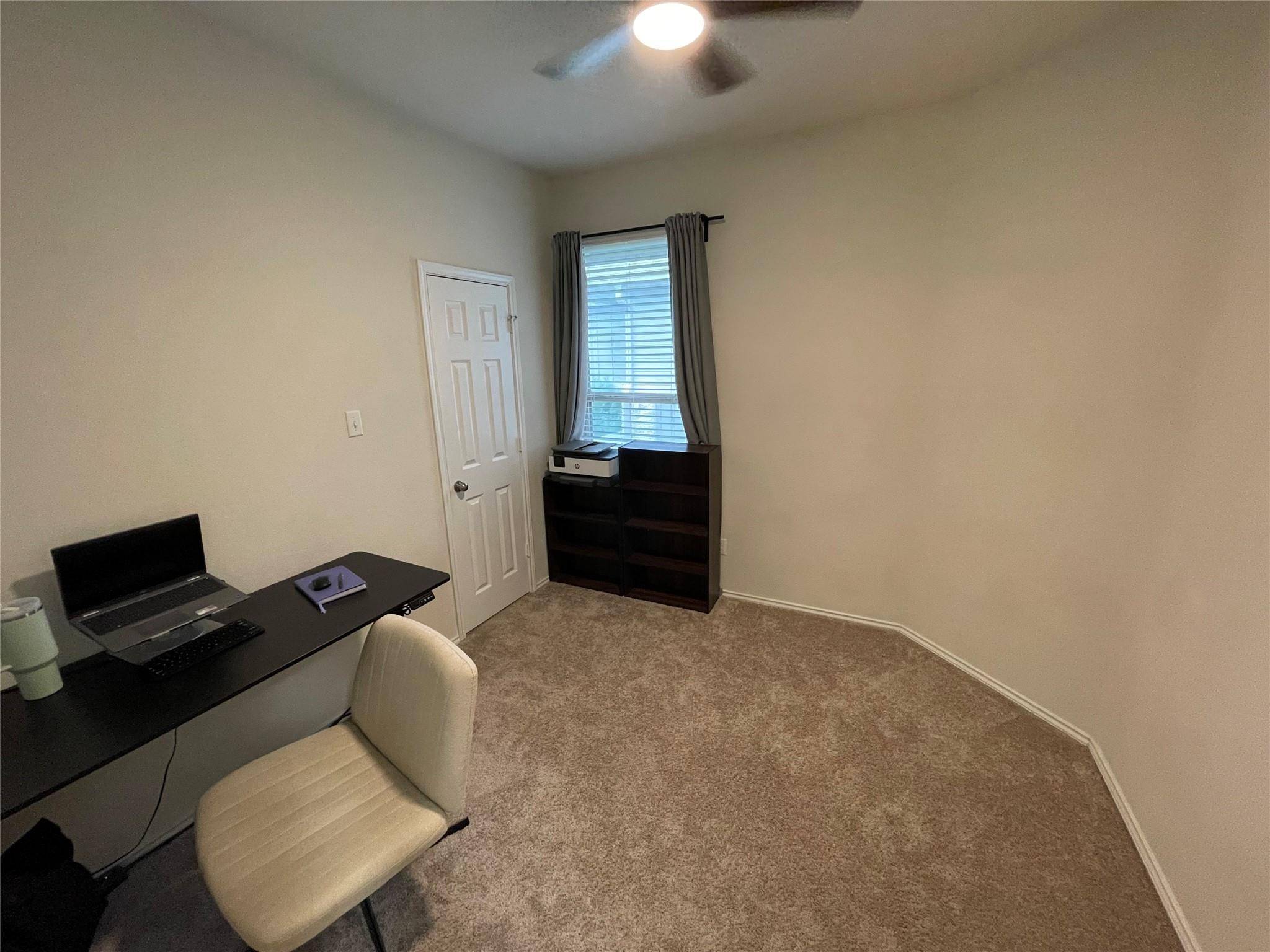228 La Dera DR, Liberty Hill, TX 78642