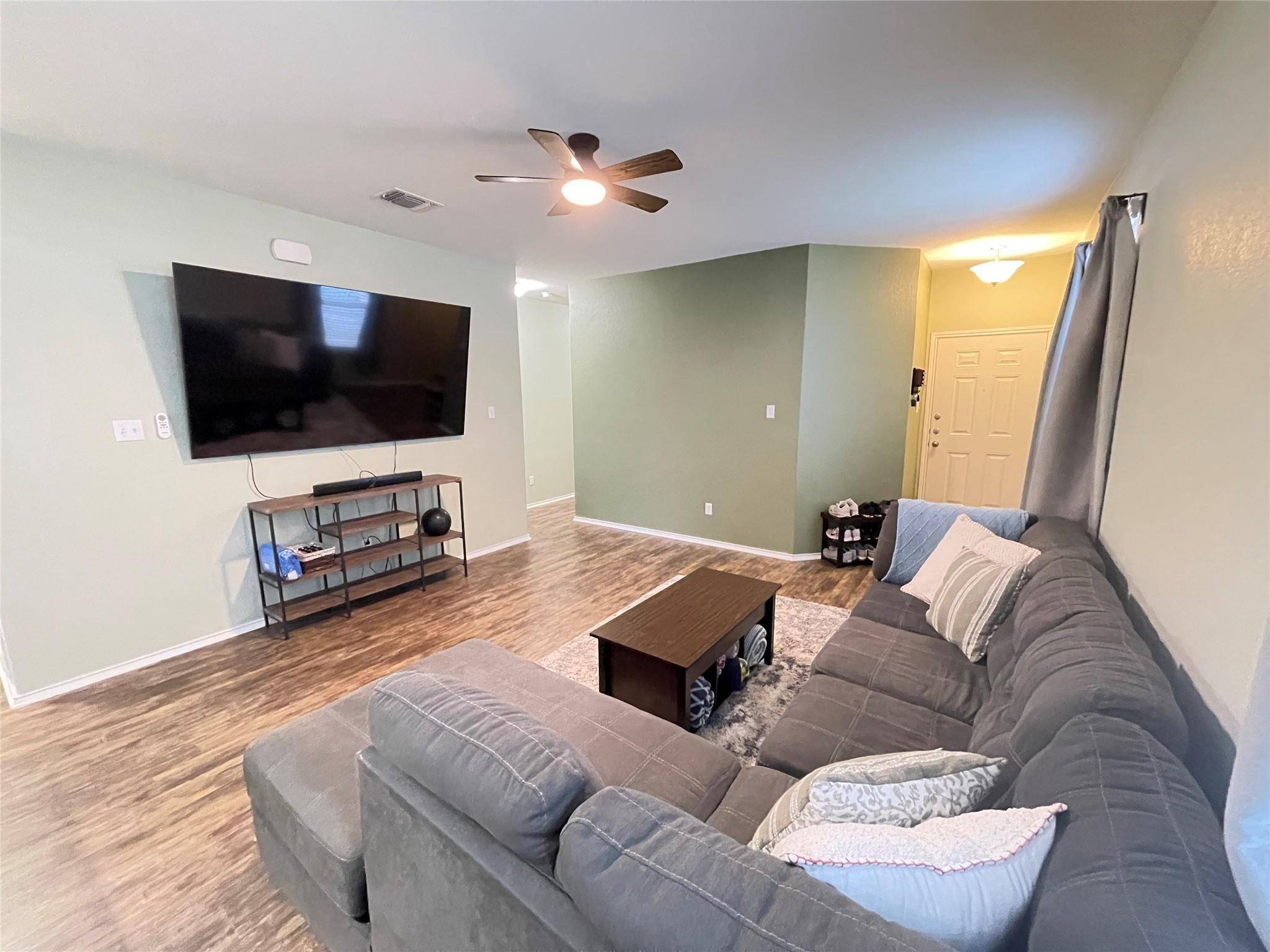 228 La Dera DR, Liberty Hill, TX 78642
