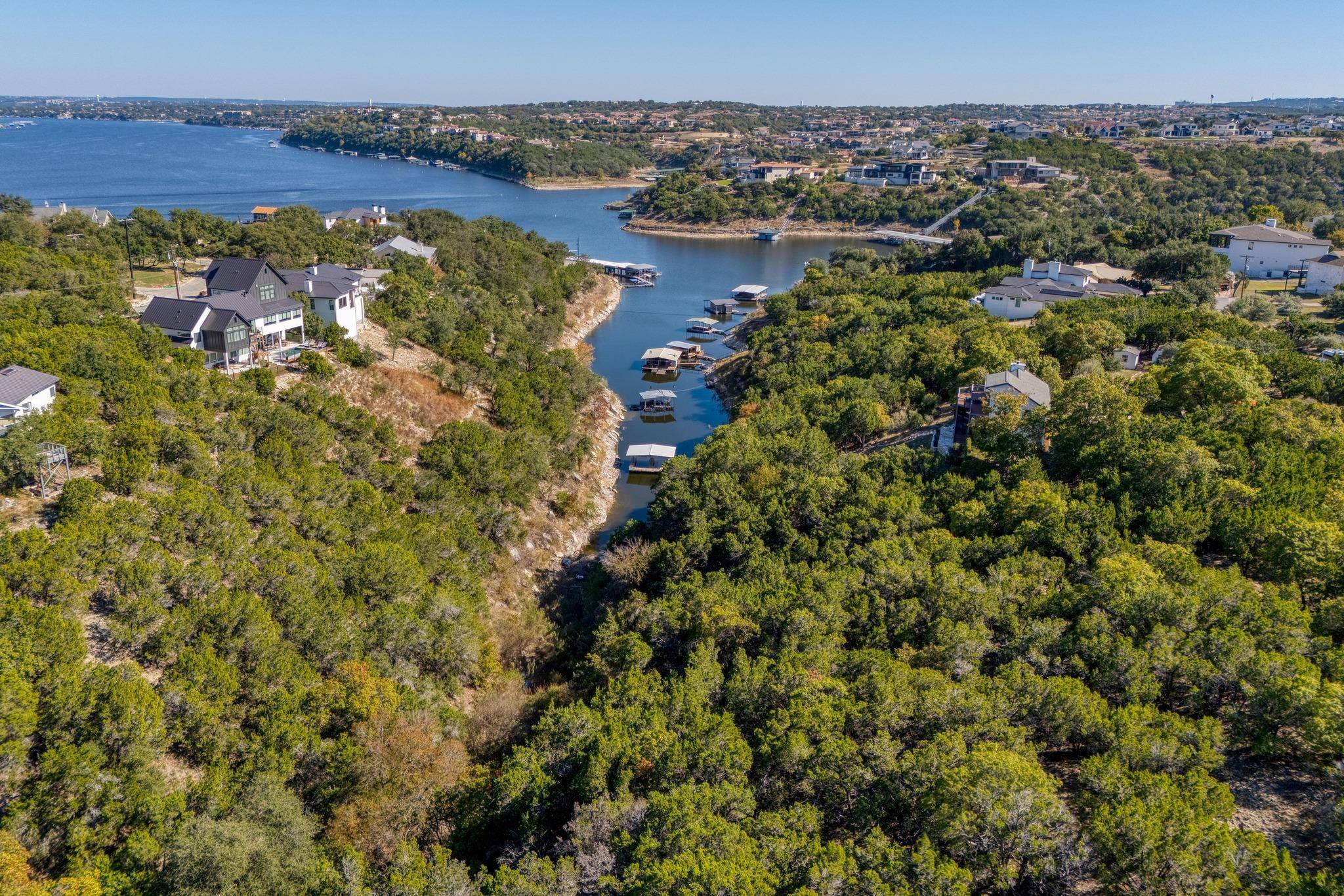 19512 Fisher LN, Spicewood, TX 78669
