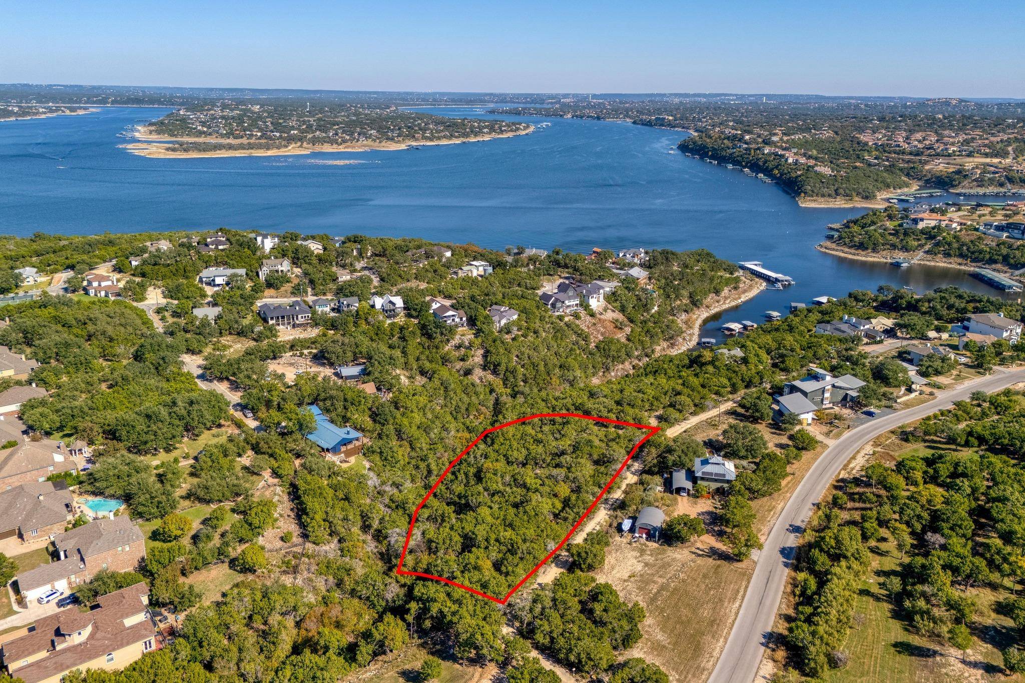 19512 Fisher LN, Spicewood, TX 78669