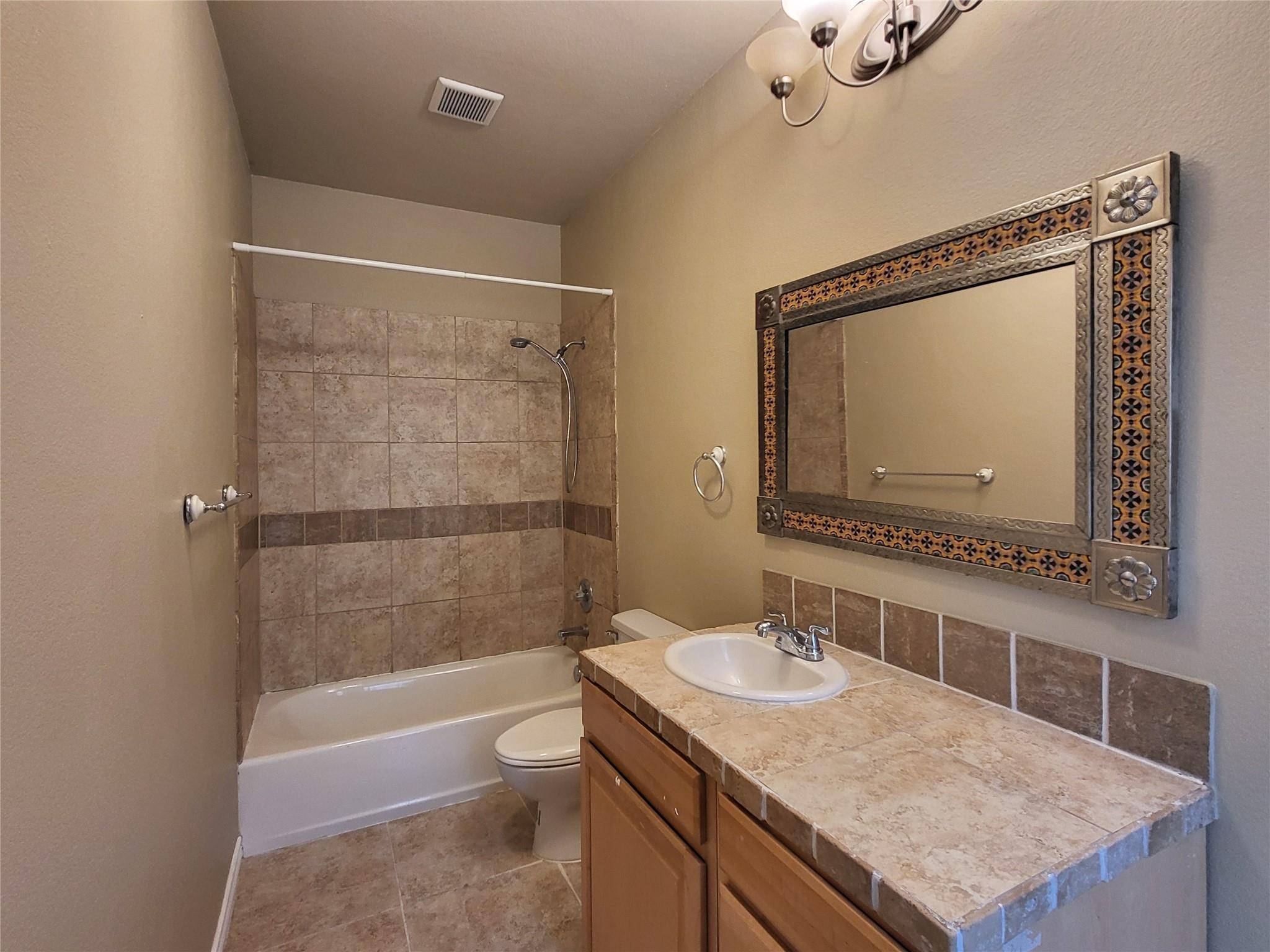 1105 N Cuernavaca DR #A, Austin, TX 78733