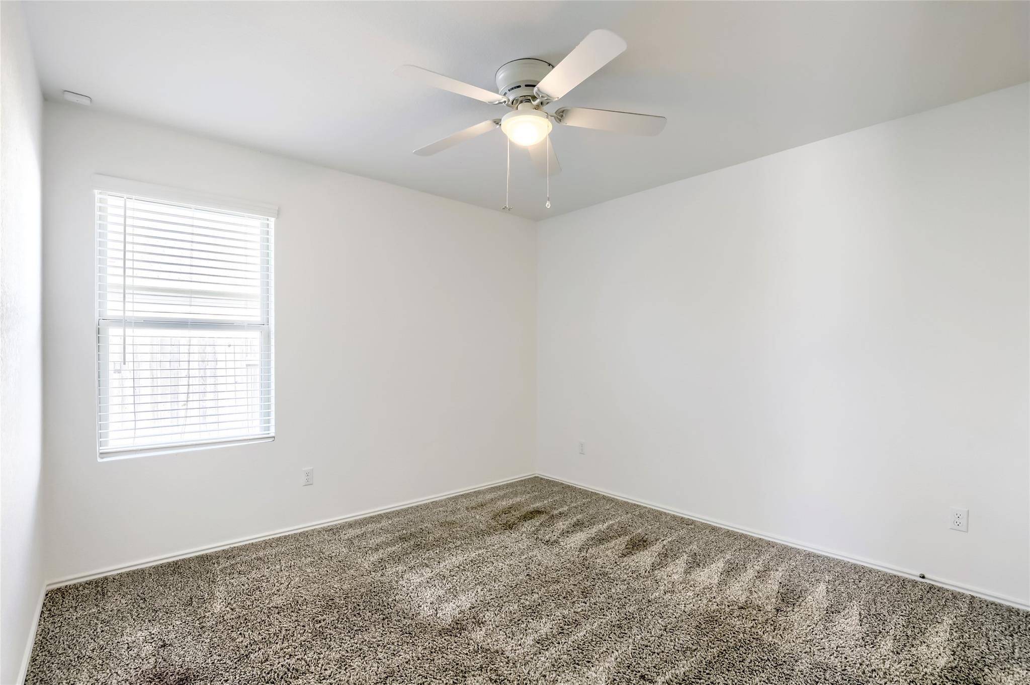 309 Colthorpe LN, Hutto, TX 78634
