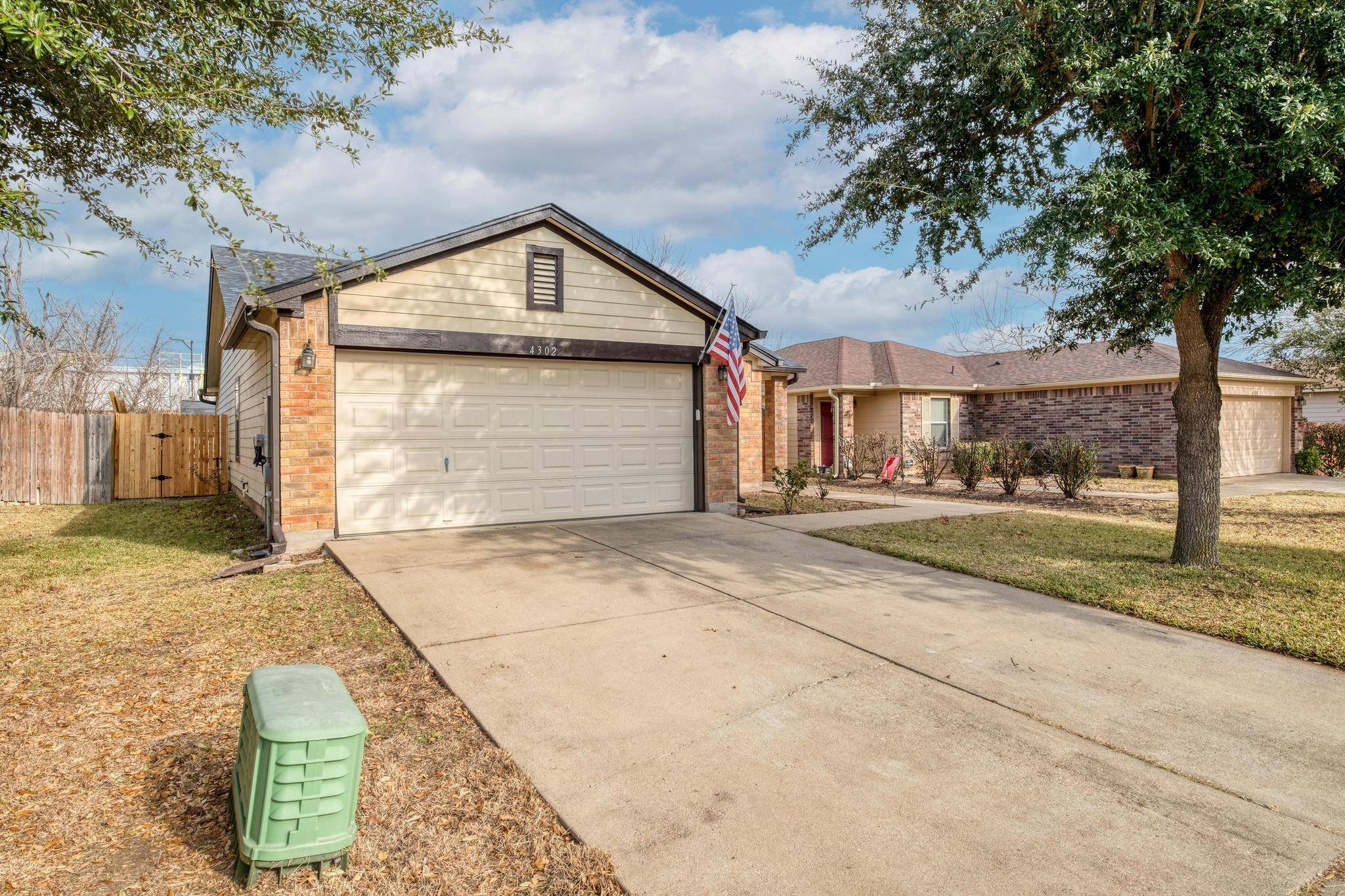 4302 Kings Canyon DR, Taylor, TX 76574