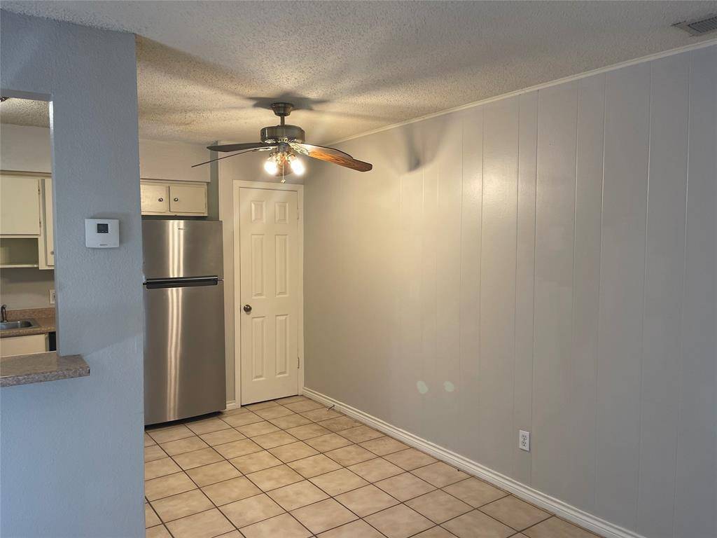 2304 Barton Village CIR #104, Austin, TX 78704