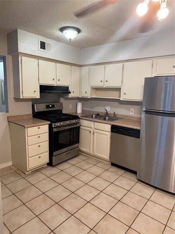 2304 Barton Village CIR #104, Austin, TX 78704