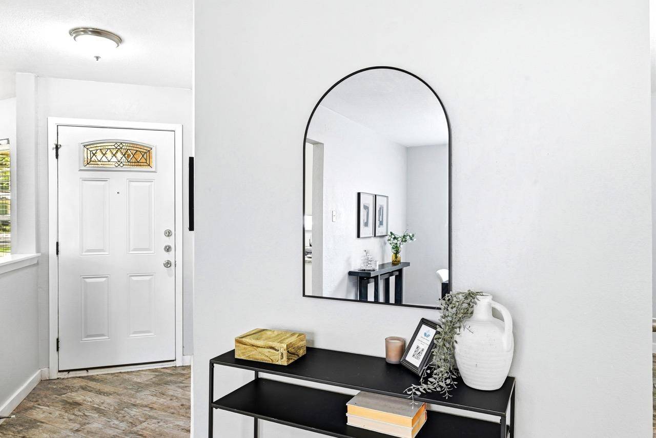 9733 Anderson Village DR, Austin, TX 78729
