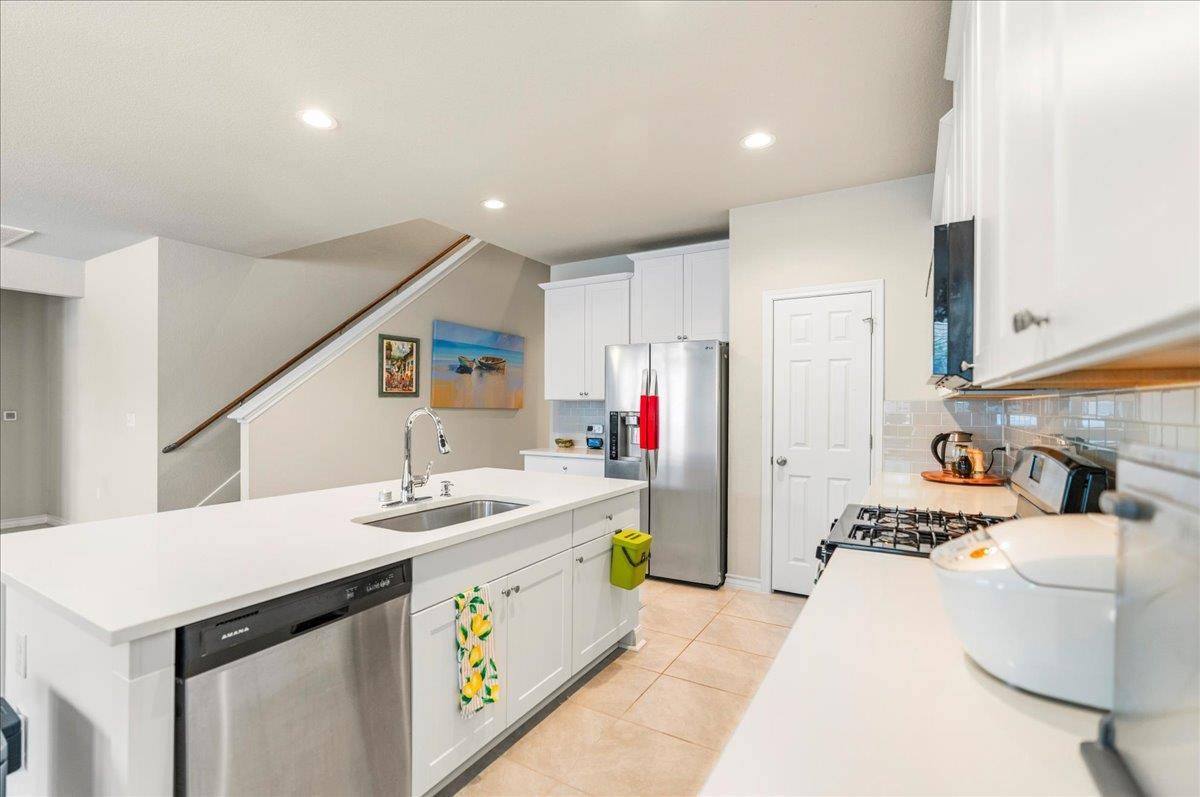 11600 River Plantation DR, Austin, TX 78747