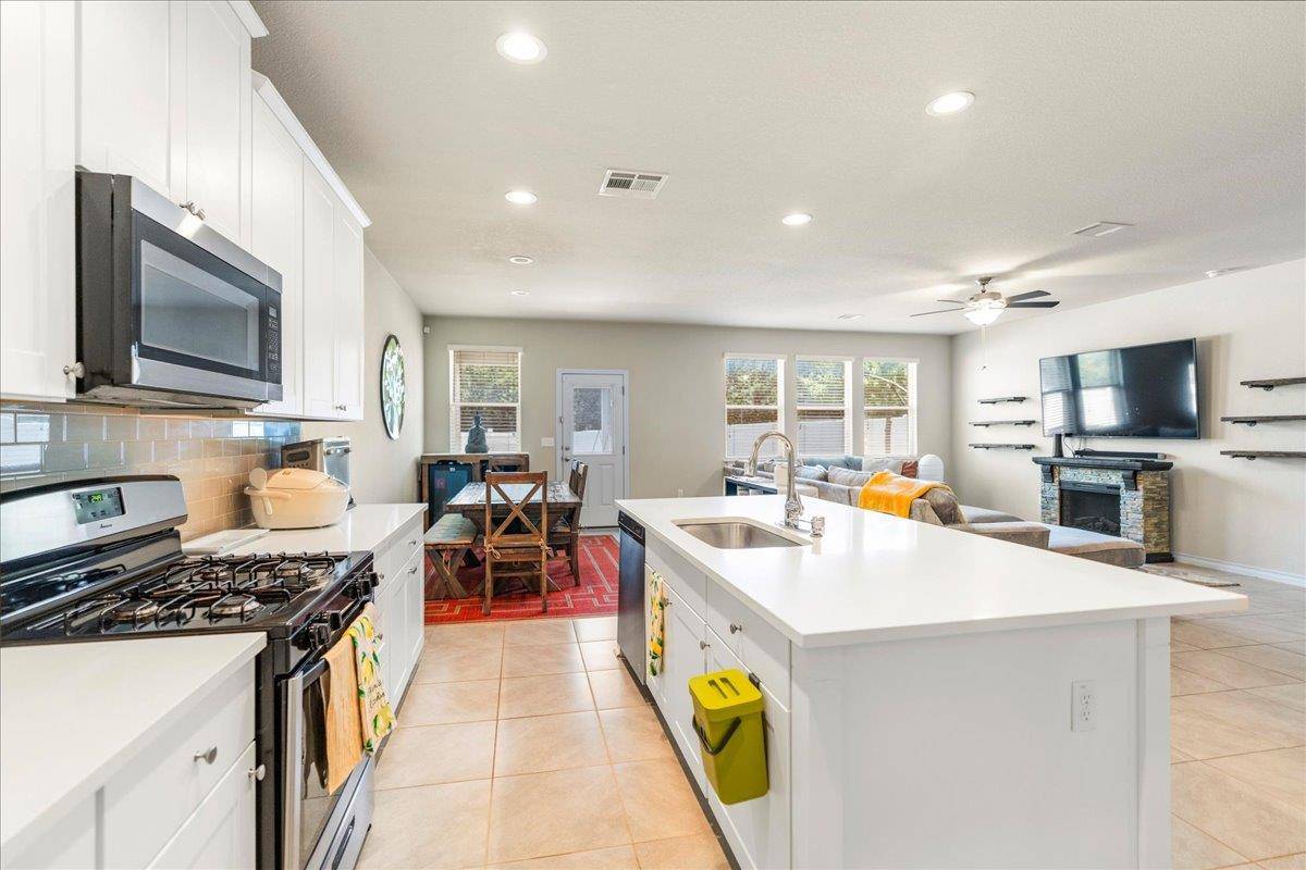 11600 River Plantation DR, Austin, TX 78747